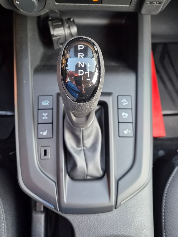 ISUZU D-MAX 2.2 CrewCab Evolution 4x4 AT-image-13