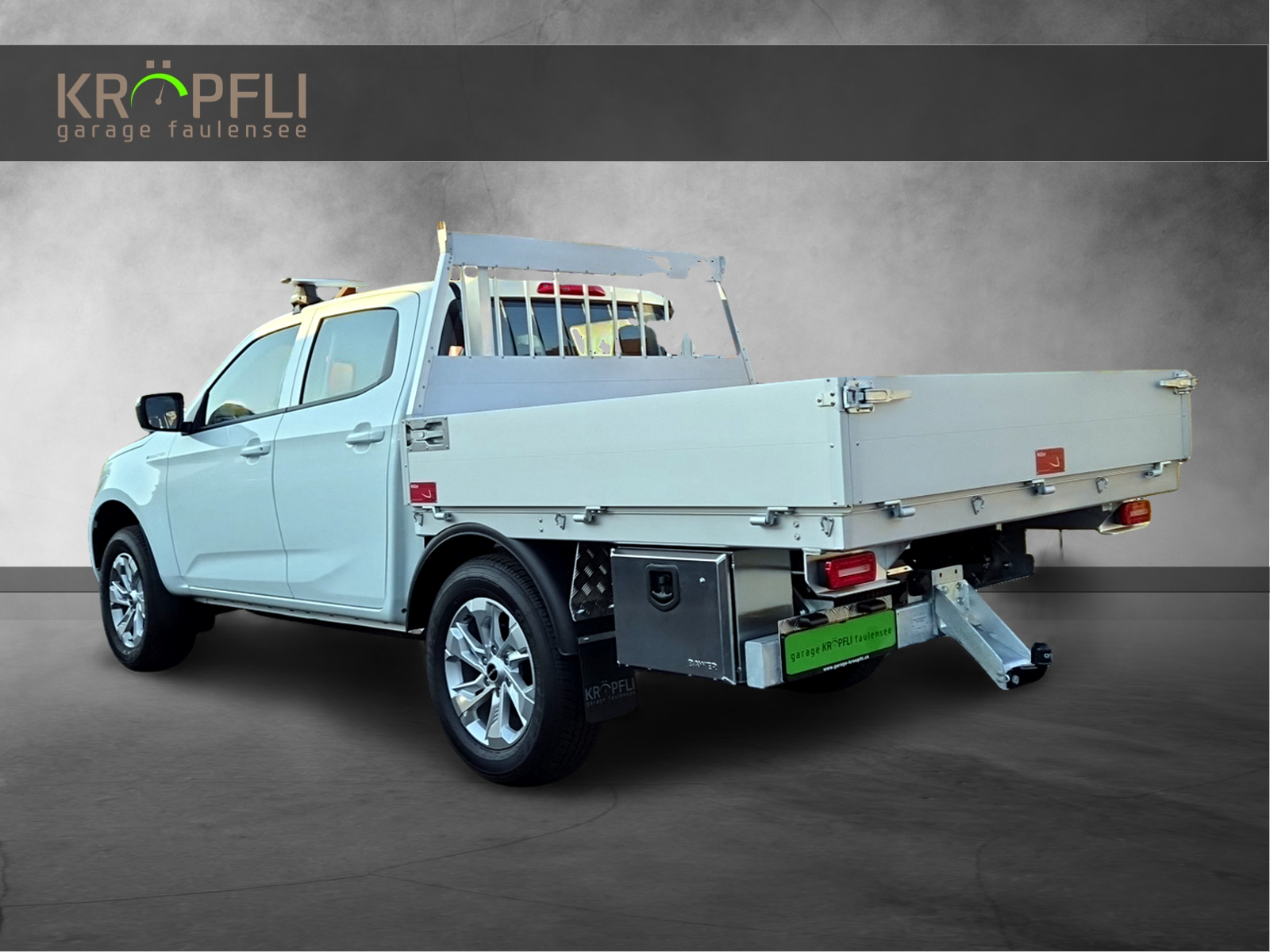 ISUZU D-MAX 2.2 CrewCab Evolution 4x4 AT-showroom-element-1