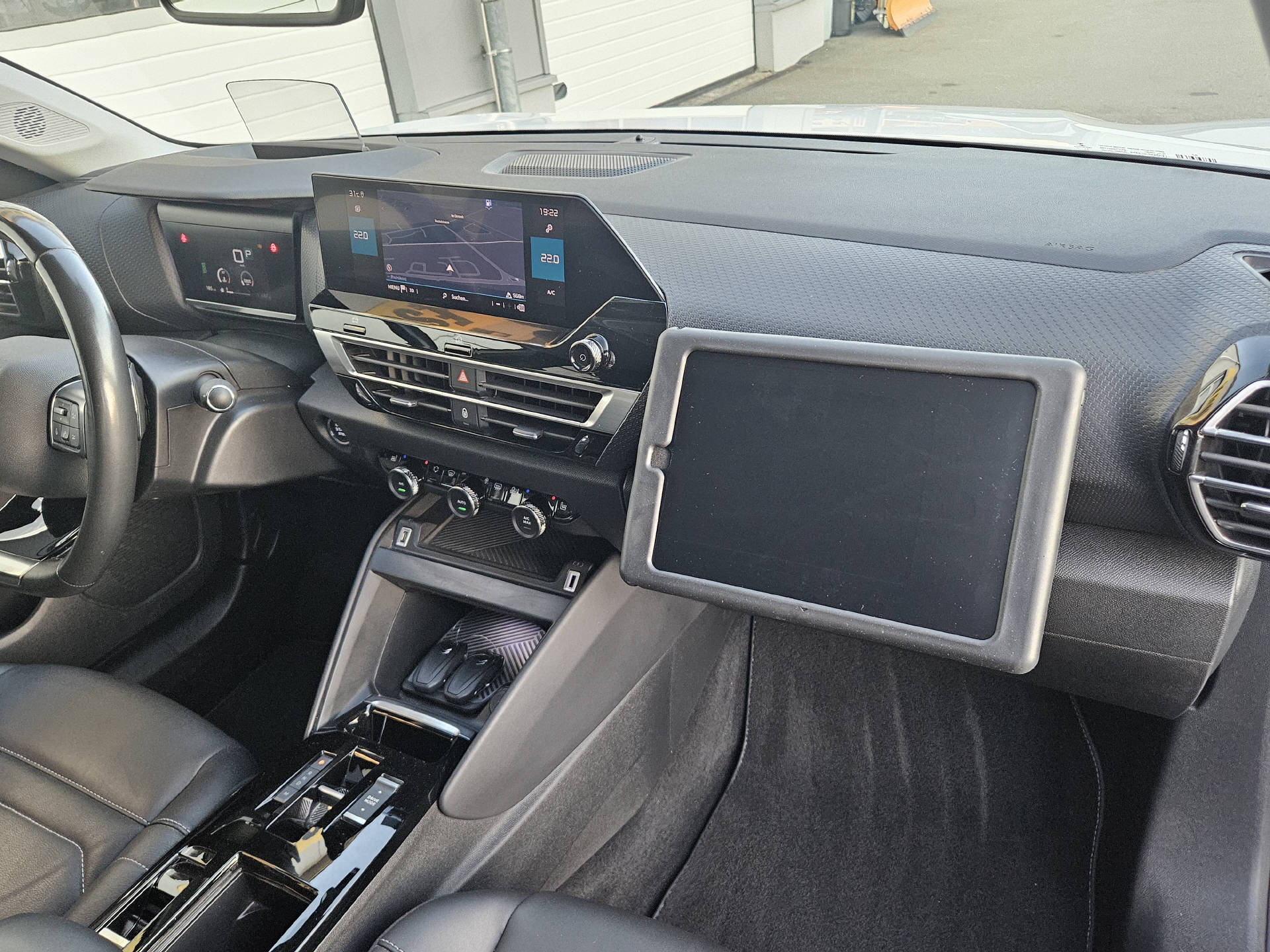 CITROEN C4 1.2 PureTech Shine * Absolute Top Ausstattung *-image-20