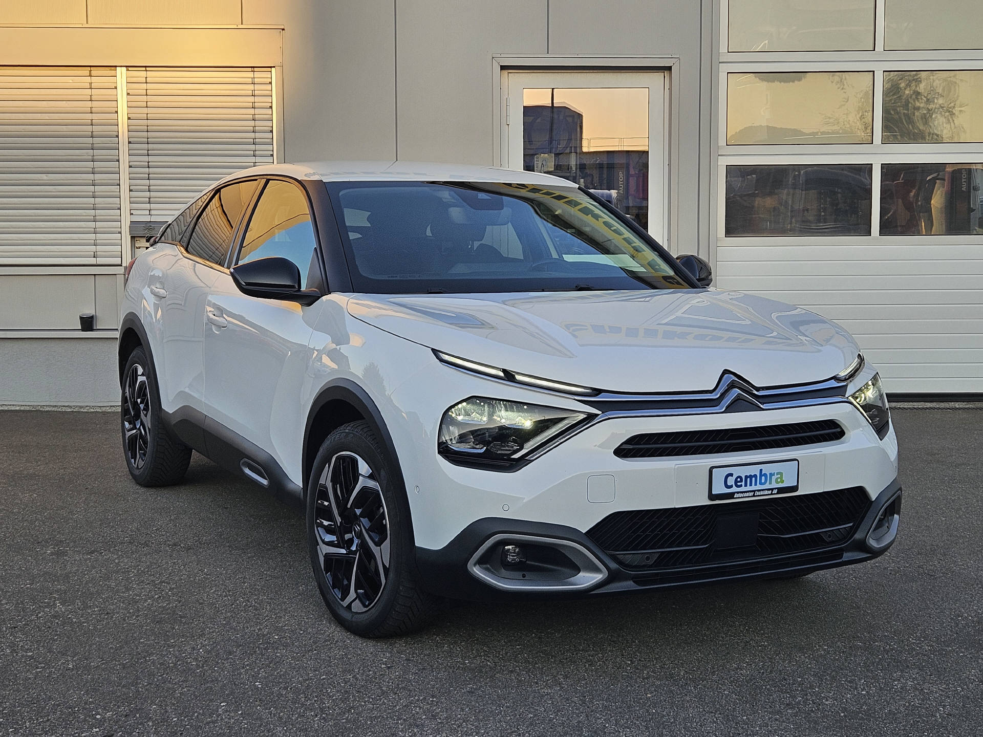 CITROEN C4 1.2 PureTech Shine * Absolute Top Ausstattung *-showroom-element-3