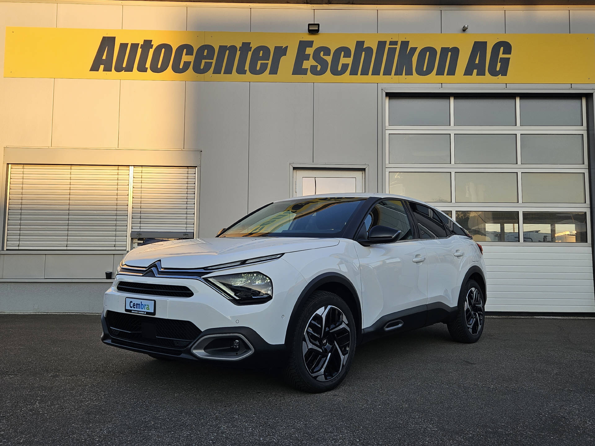 CITROEN C4 1.2 PureTech Shine * Absolute Top Ausstattung *-showroom-element-1