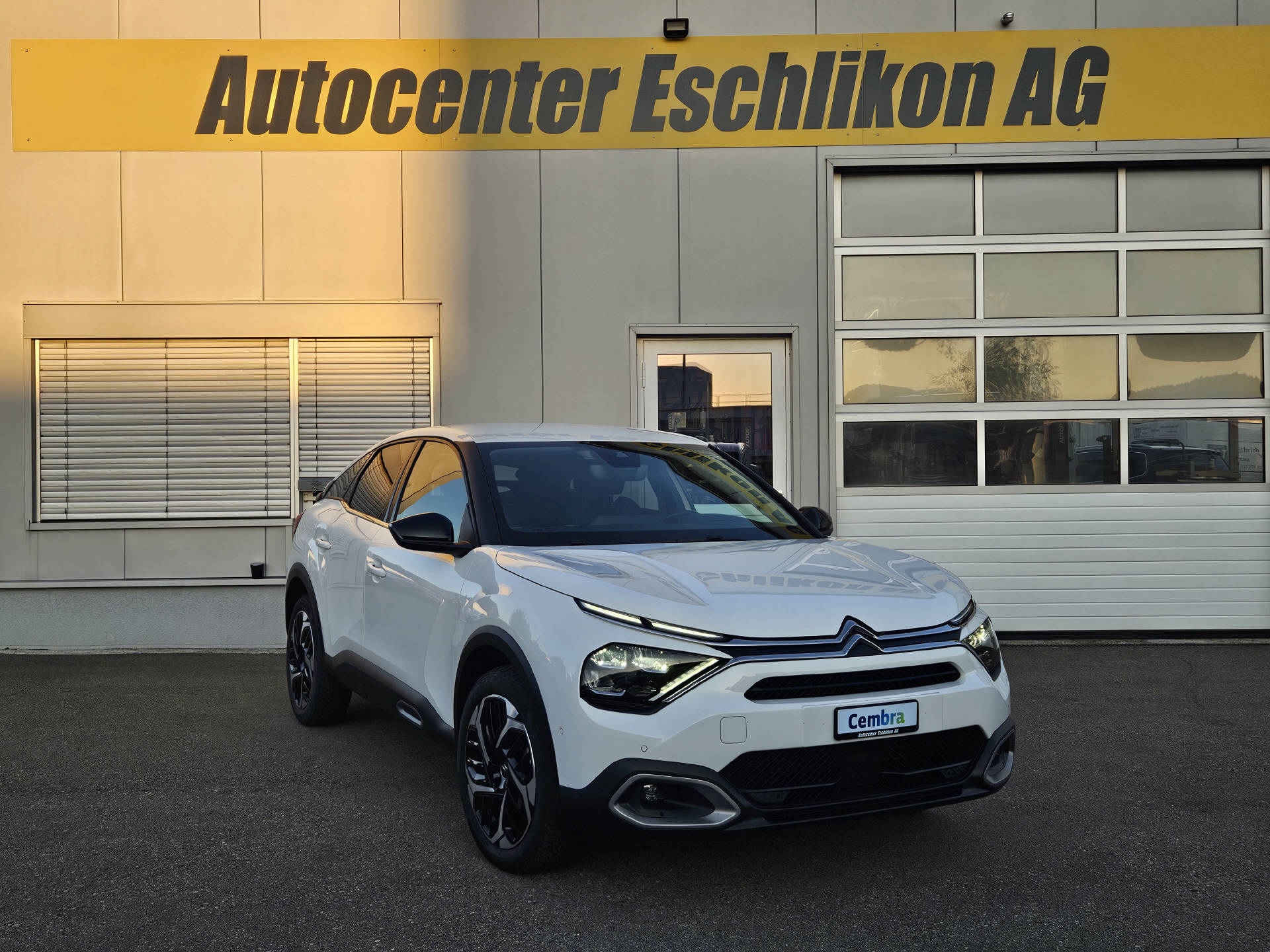 CITROEN C4 1.2 PureTech Shine * Absolute Top Ausstattung *-showroom-element-2