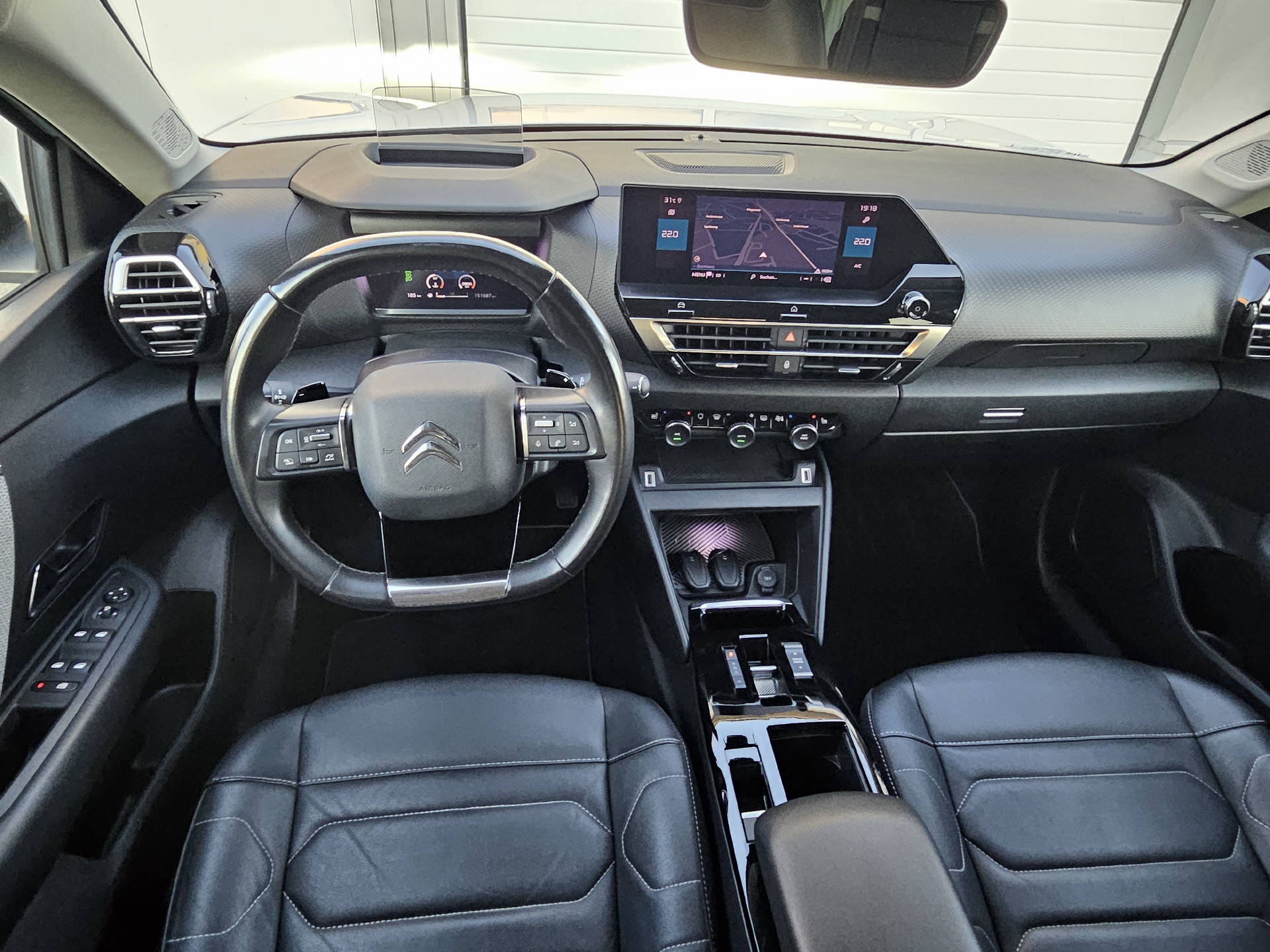 CITROEN C4 1.2 PureTech Shine * Absolute Top Ausstattung *-image-9