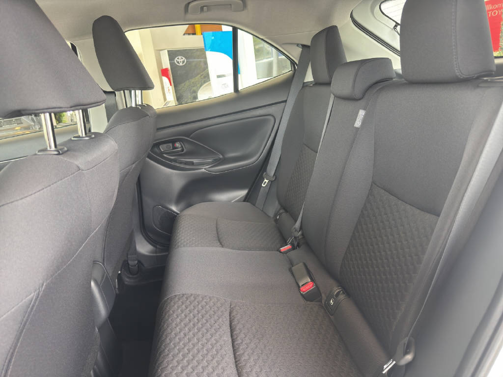 TOYOTA Yaris Cross 1.5 VVT-i HSD Comfort AWD-i-image-15