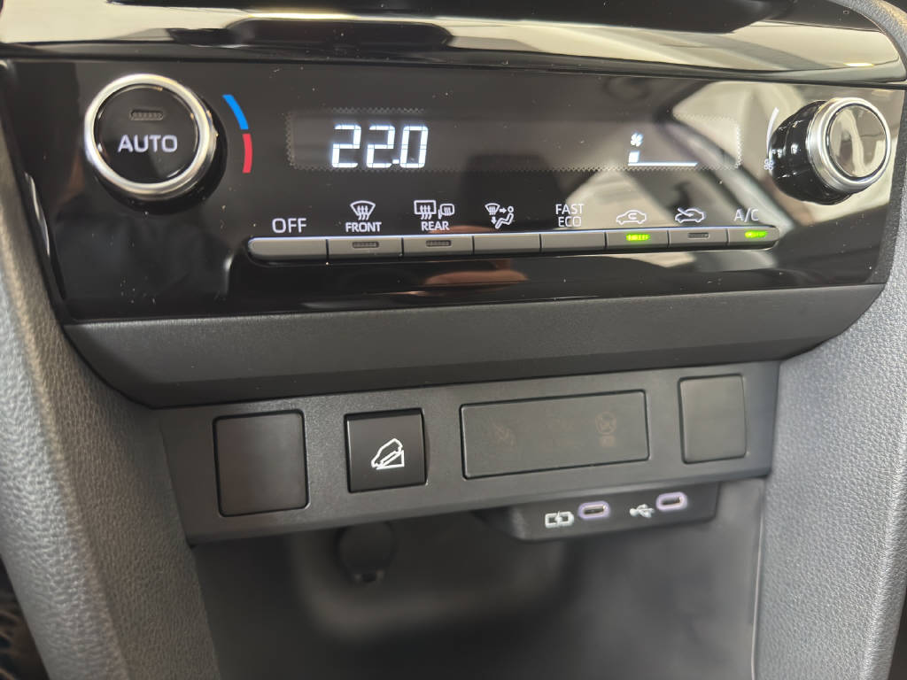 TOYOTA Yaris Cross 1.5 VVT-i HSD Comfort AWD-i-image-10
