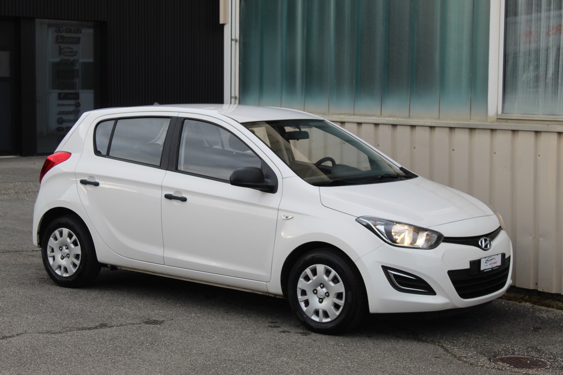 HYUNDAI i20 1.2 Comfort-image-6