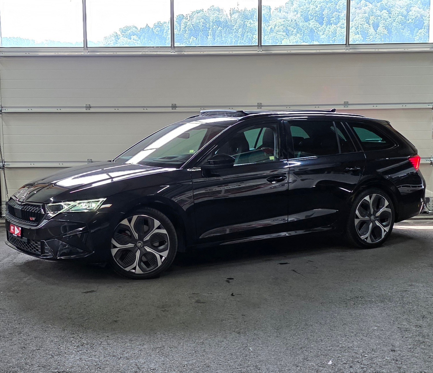 SKODA Octavia Combi 2.0 TSI DSG RS