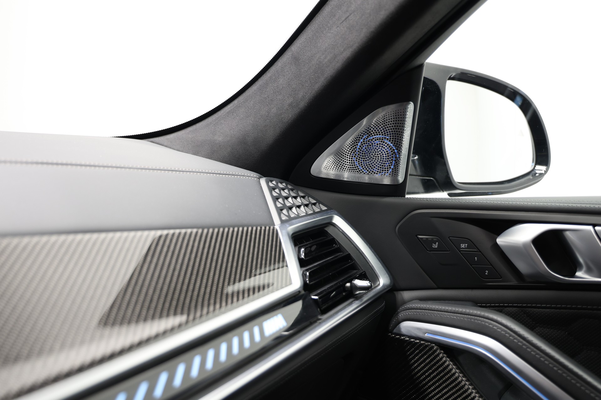 BMW X6M Steptronic M Competition *Individual Frozen Black*BMW Werksgarantie bis 09.2027*AHK*Bowers*Carbon*-image-25