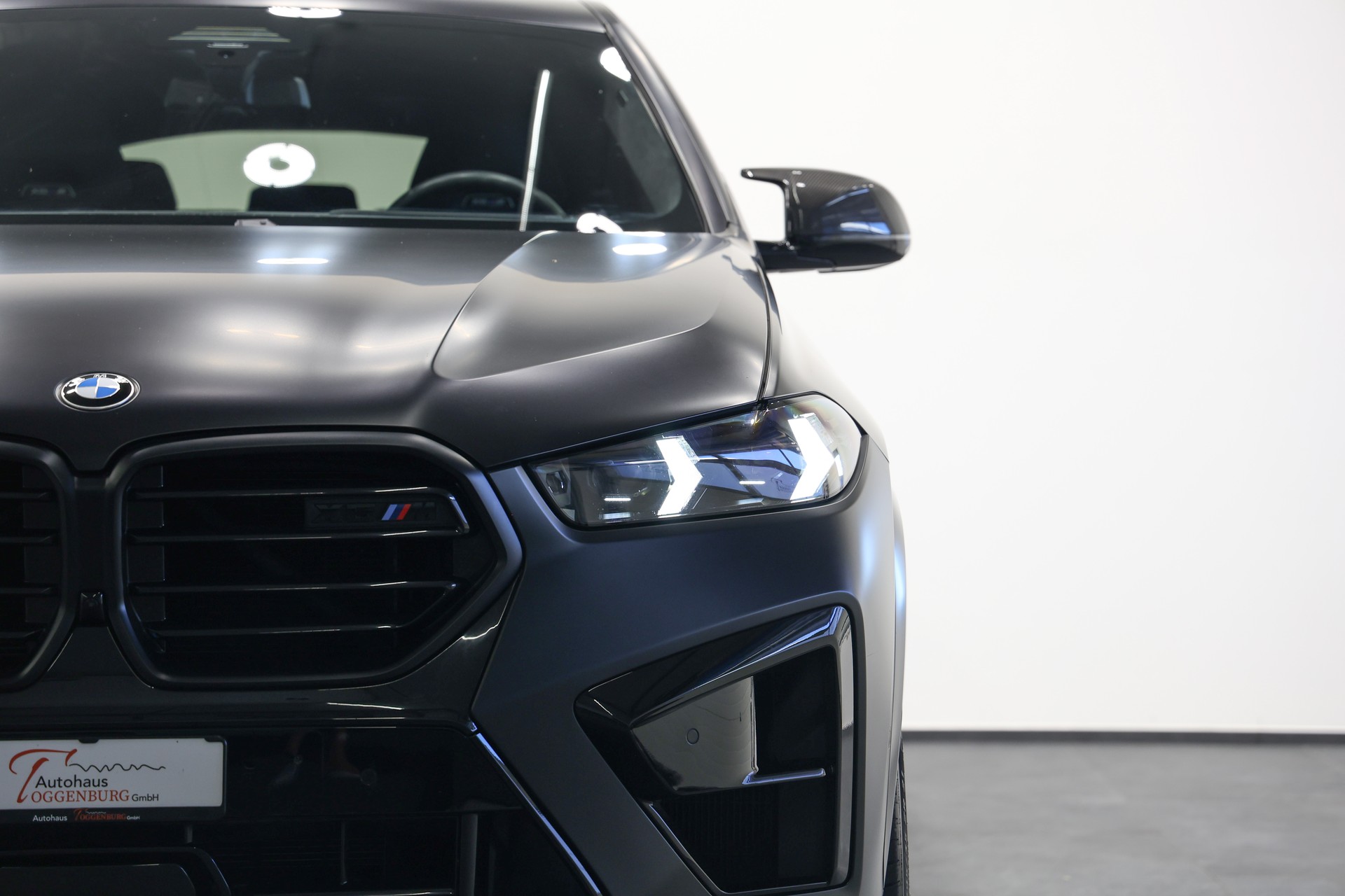 BMW X6M Steptronic M Competition *Individual Frozen Black*BMW Werksgarantie bis 09.2027*AHK*Bowers*Carbon*-image-6