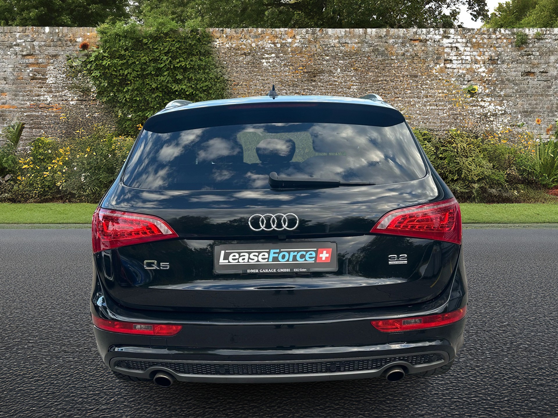 AUDI Q5 3.2 FSI quattro S-tronic-image-3
