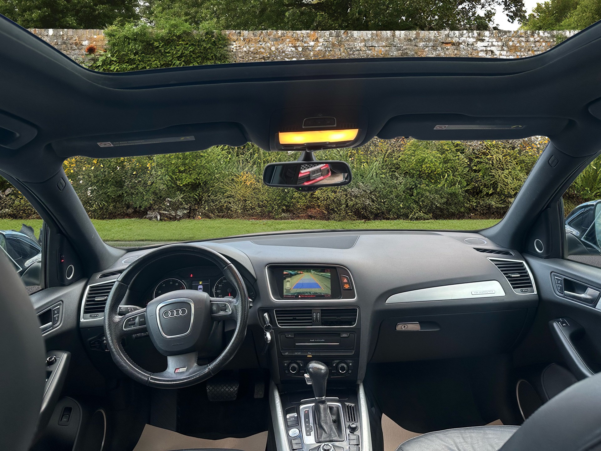 AUDI Q5 3.2 FSI quattro S-tronic-image-9