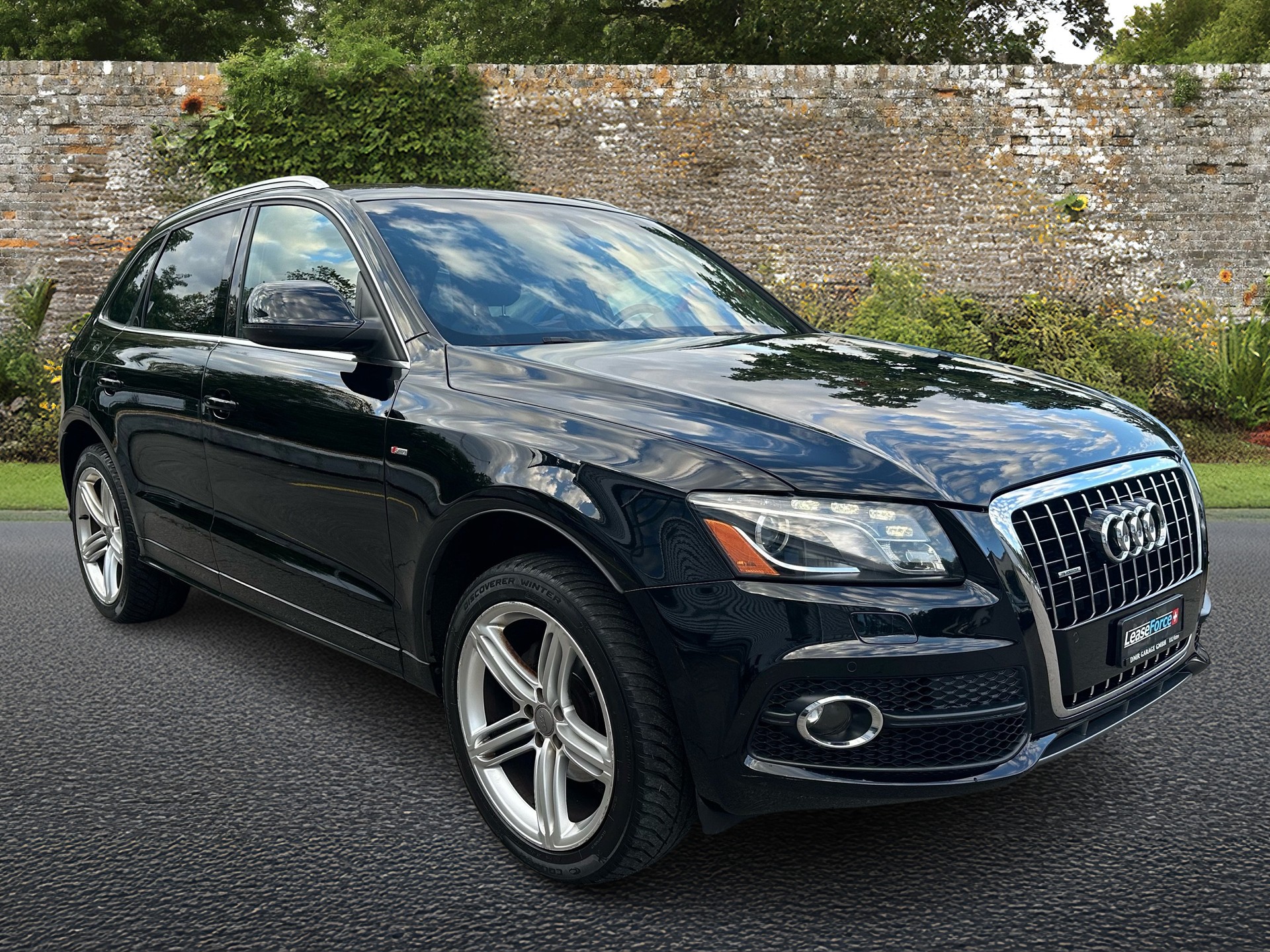 AUDI Q5 3.2 FSI quattro S-tronic-image-6