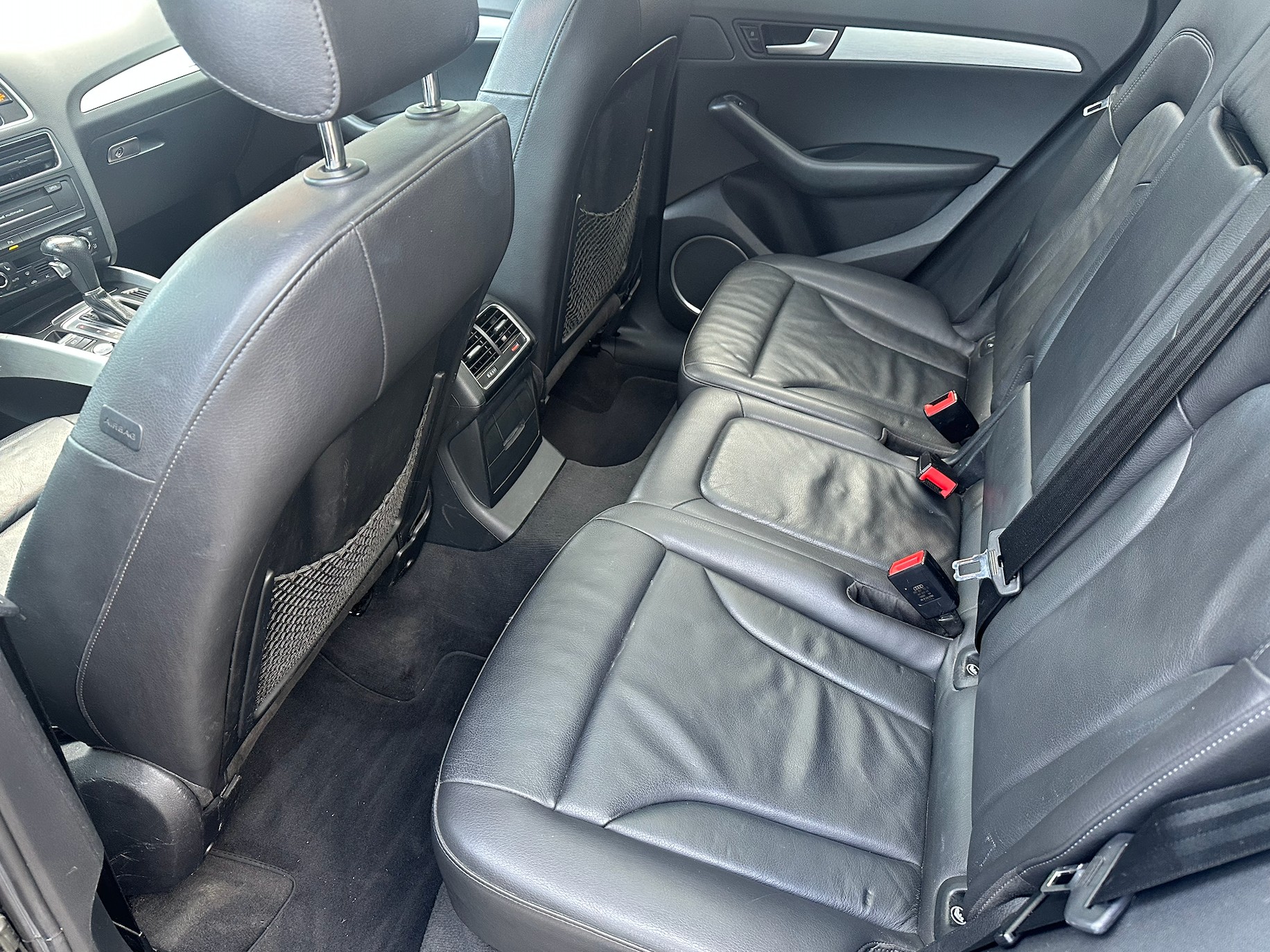 AUDI Q5 3.2 FSI quattro S-tronic-image-13
