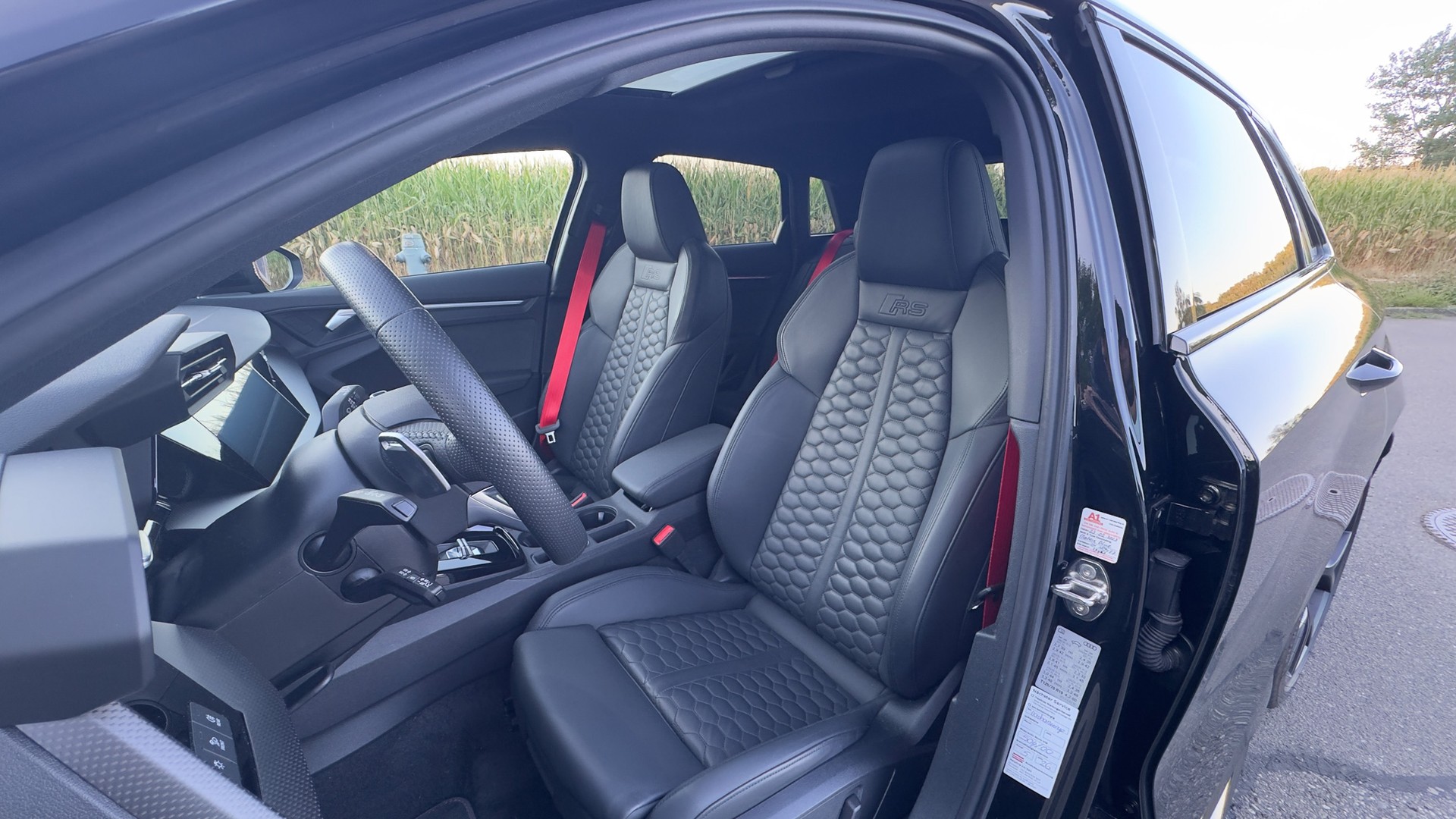 AUDI 2.5 TFSI quattro S-Tronic-image-2