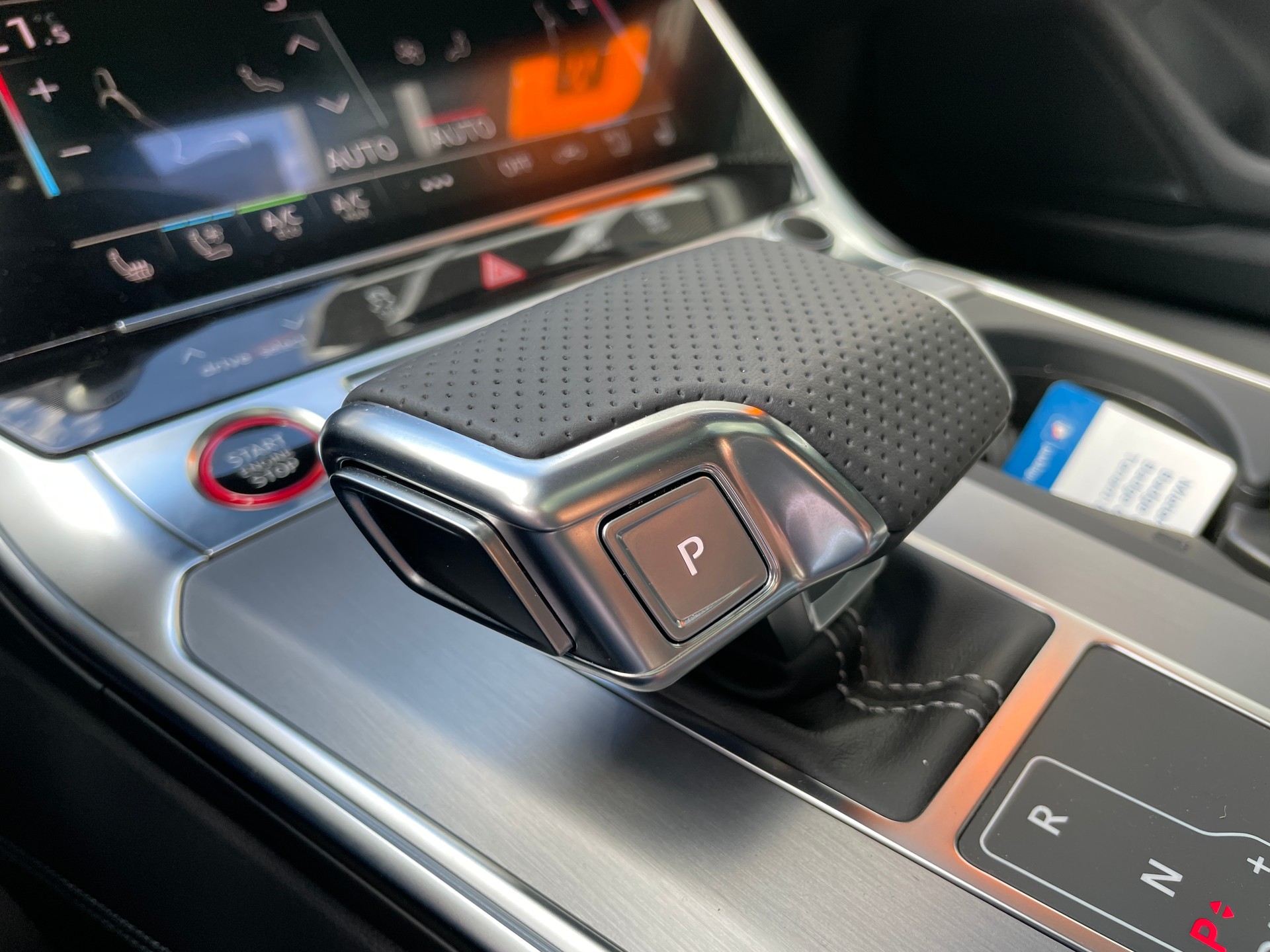 AUDI RS6 Avant 4.0 TFSI V8 quattro-image-22