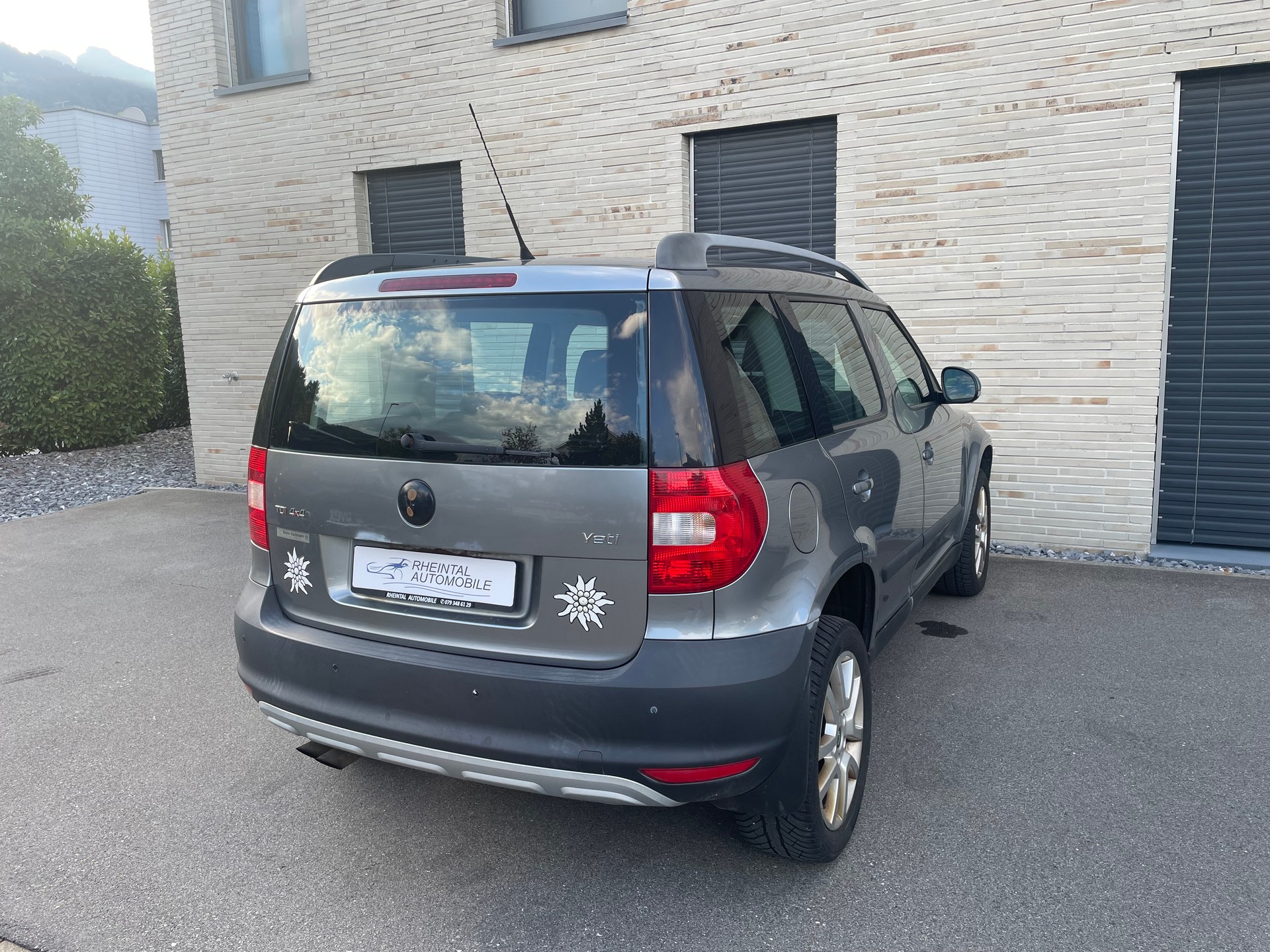 SKODA Yeti 2.0 TDI Ambition 4x4-image-6