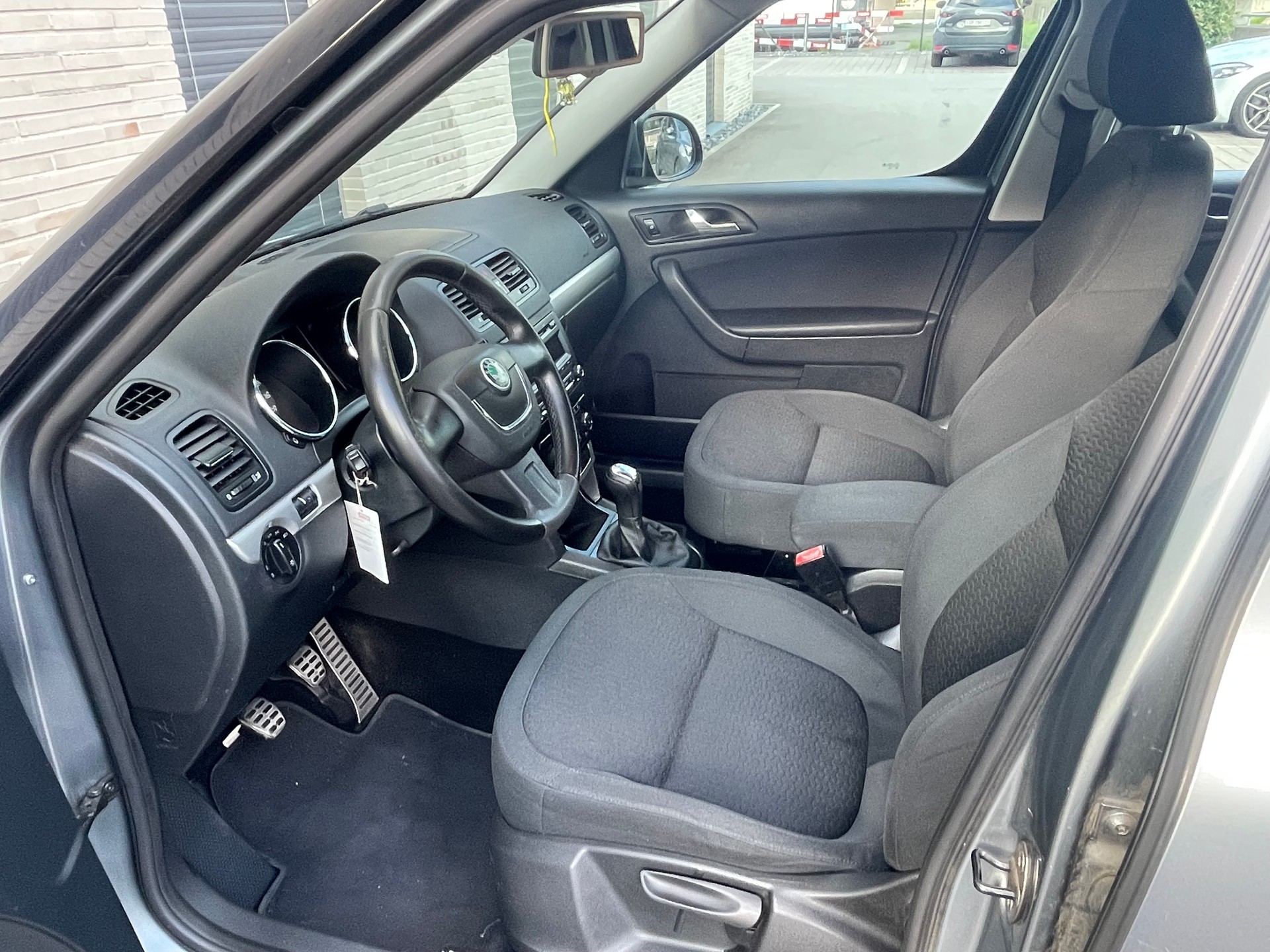 SKODA Yeti 2.0 TDI Ambition 4x4-image-12