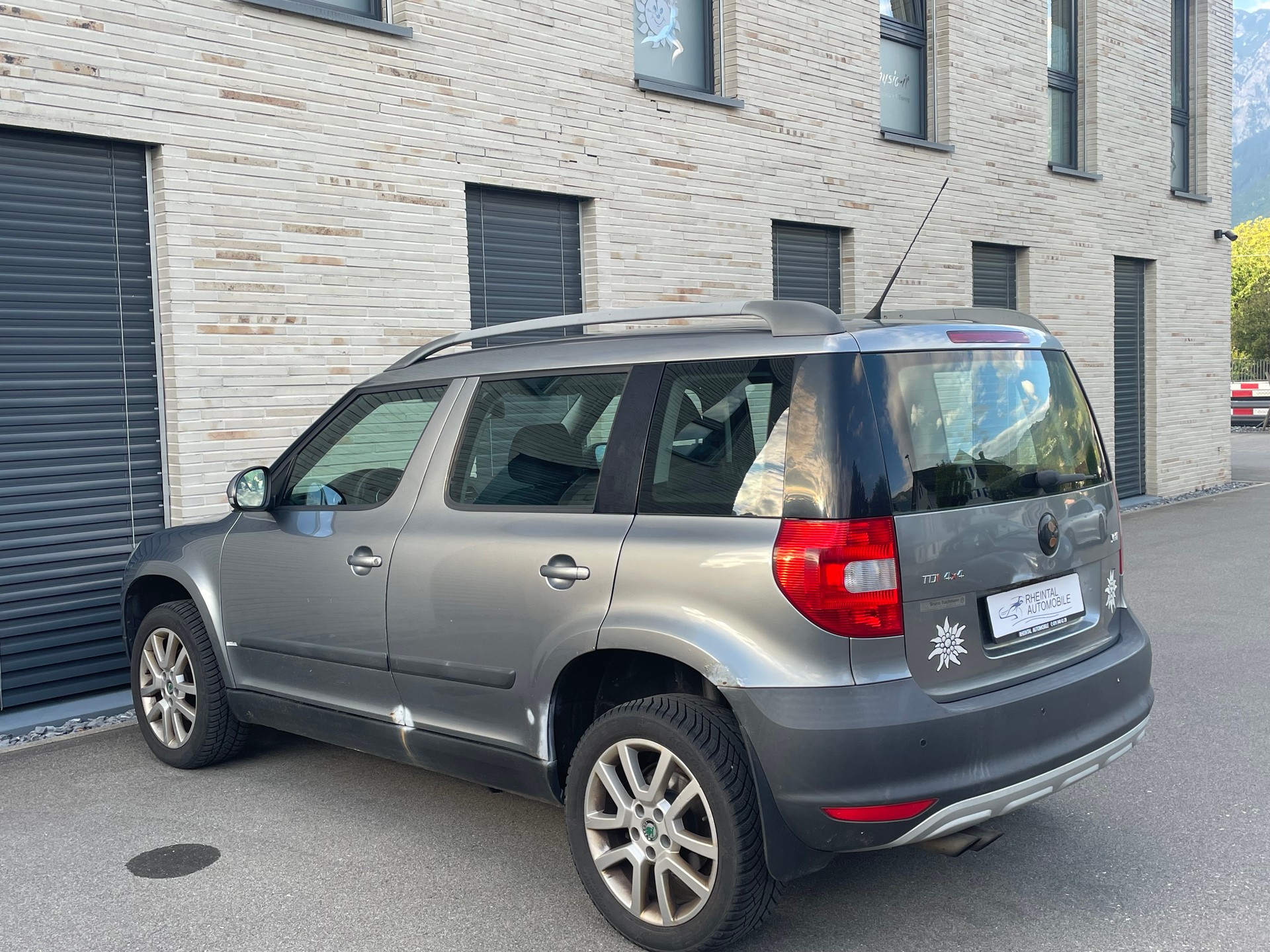 SKODA Yeti 2.0 TDI Ambition 4x4-image-11