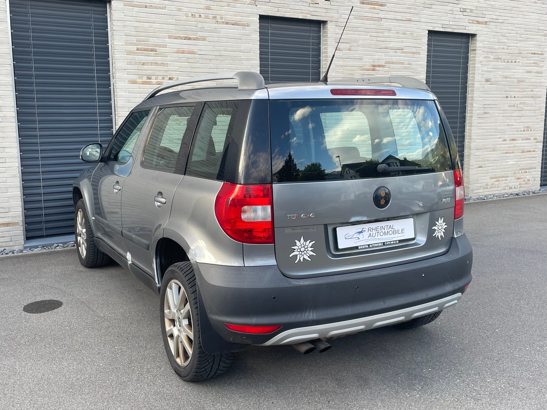 SKODA Yeti 2.0 TDI Ambition 4x4-image-9