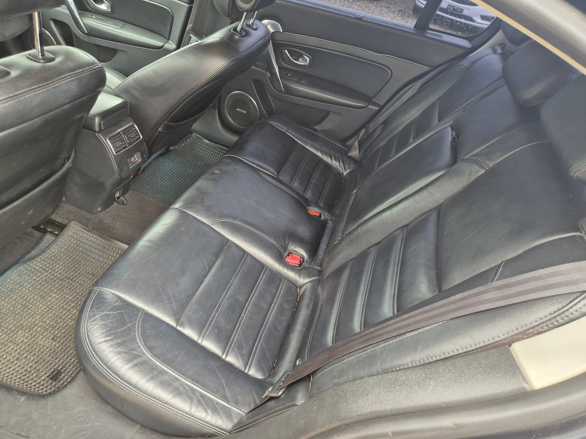 RENAULT Latitude 3.0 dCi Initiale active-shift-image-10