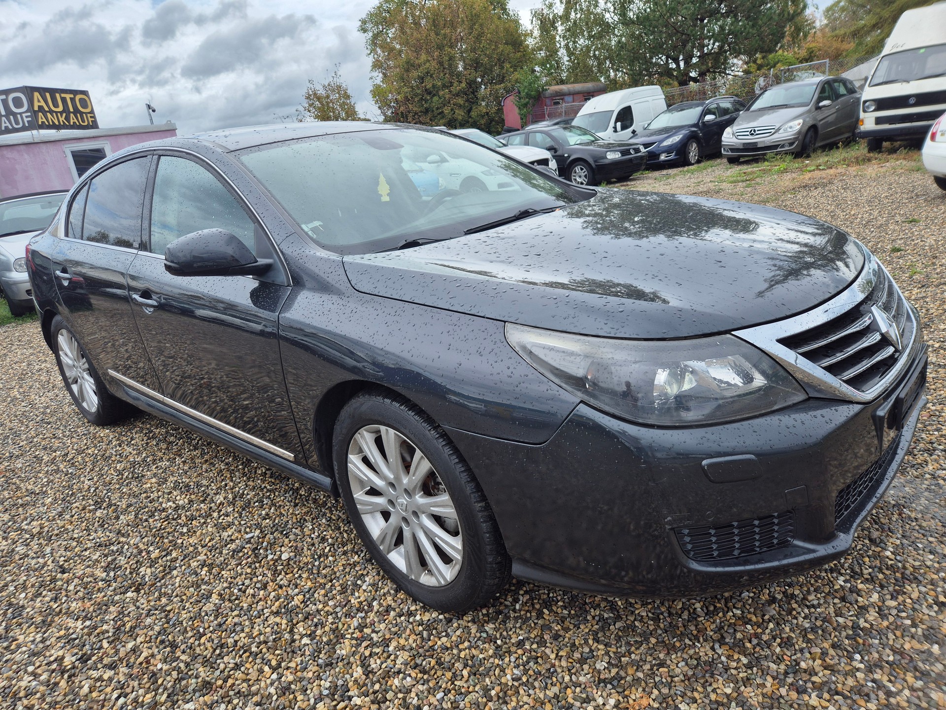 RENAULT Latitude 3.0 dCi Initiale active-shift-image-1