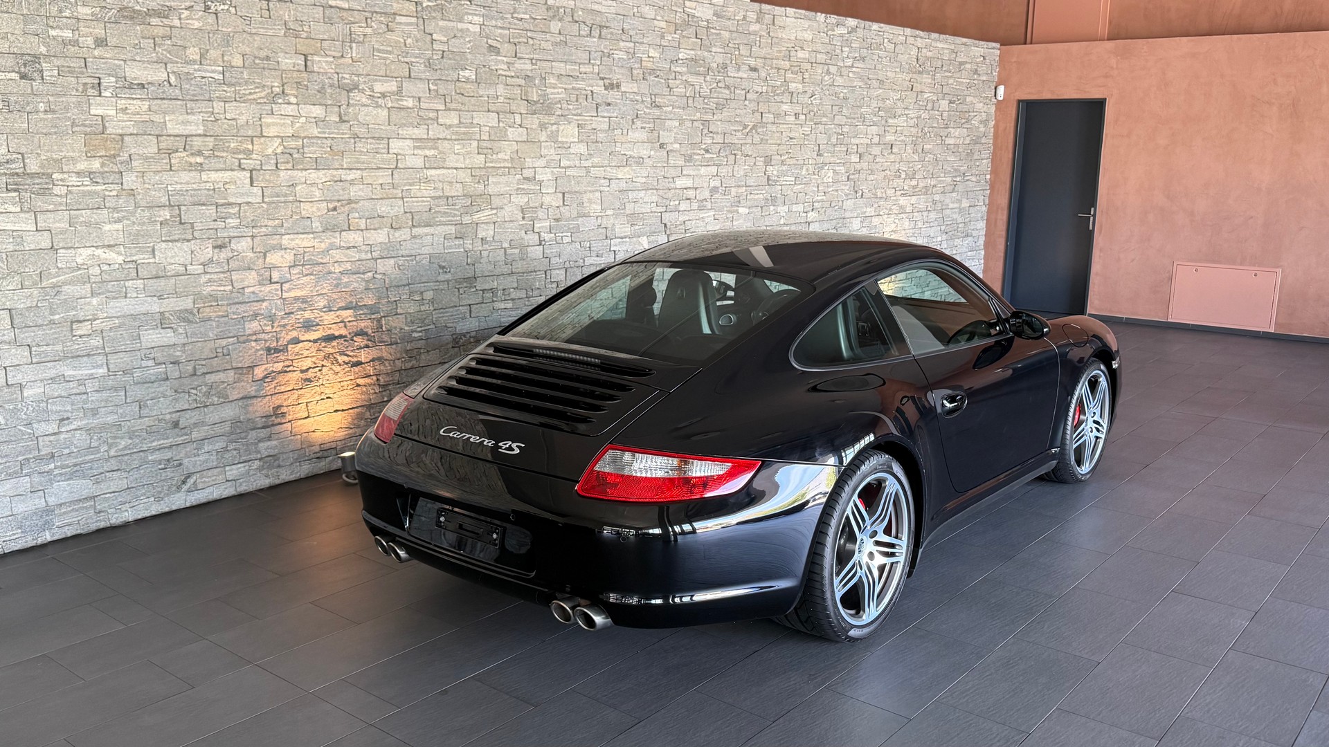 PORSCHE 911 Carrera 4S (997.1) Coupe-image-2