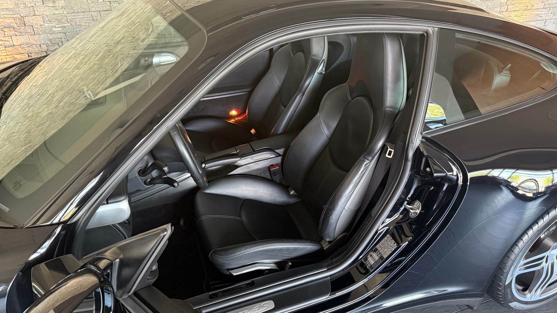 PORSCHE 911 Carrera 4S (997.1) Coupe-image-19