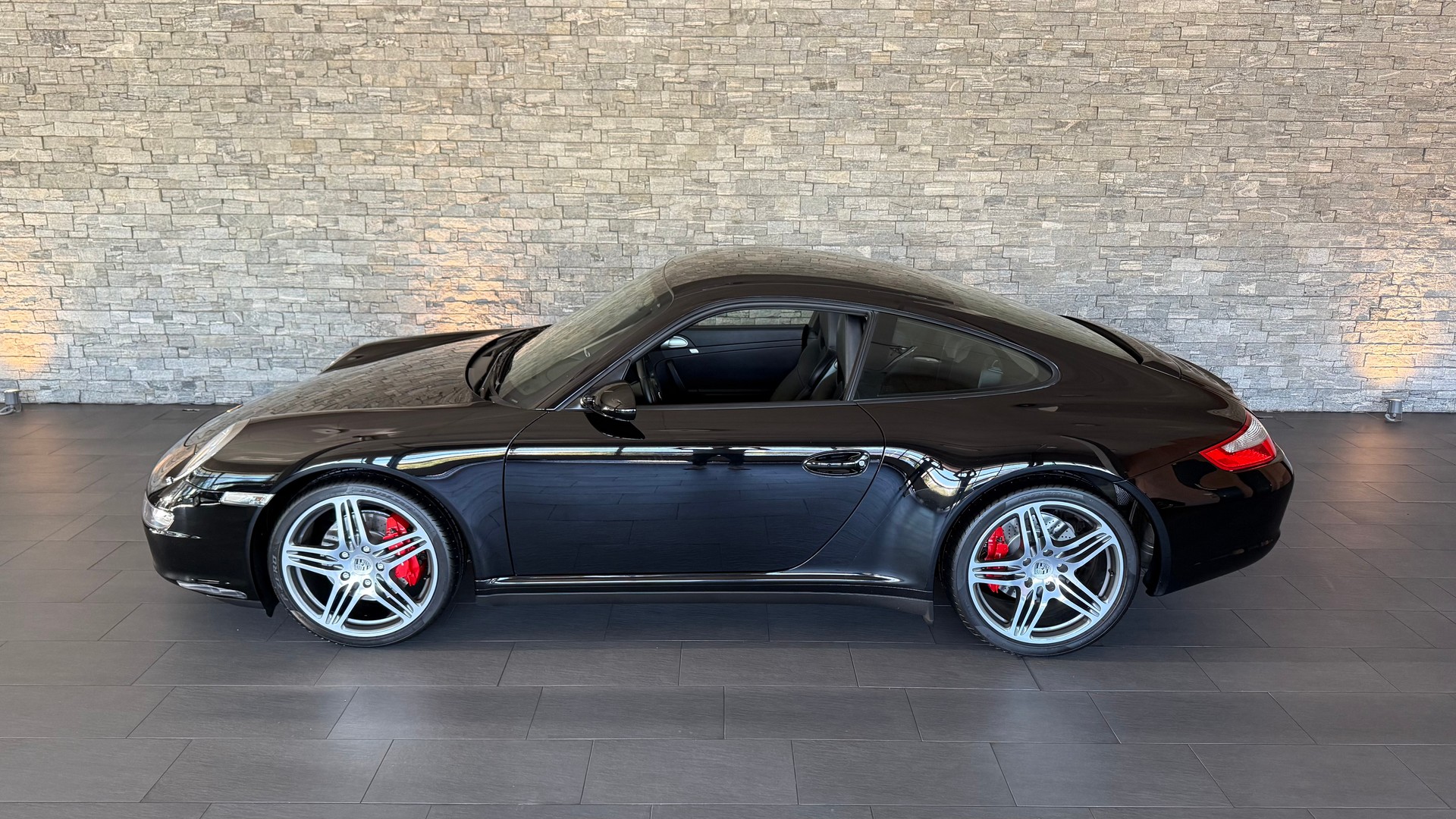 PORSCHE 911 Carrera 4S (997.1) Coupe-image-6