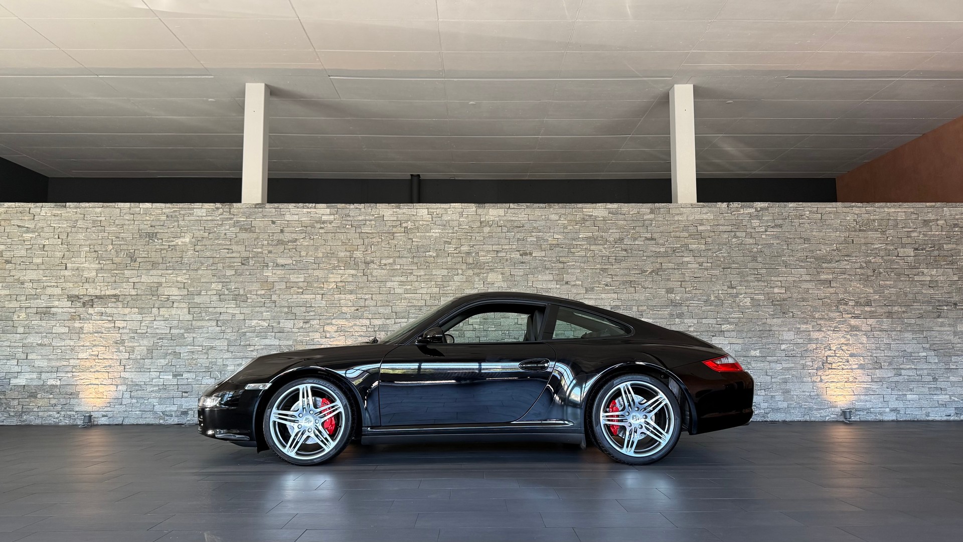 PORSCHE 911 Carrera 4S (997.1) Coupe-image-1