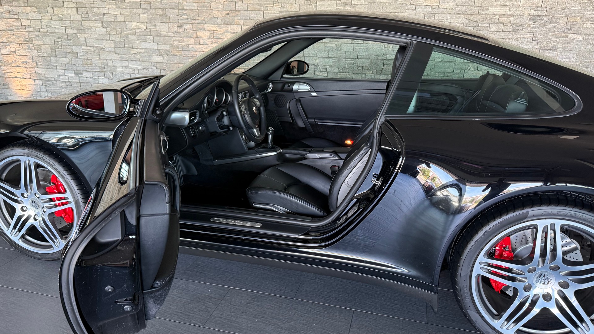 PORSCHE 911 Carrera 4S (997.1) Coupe-image-14