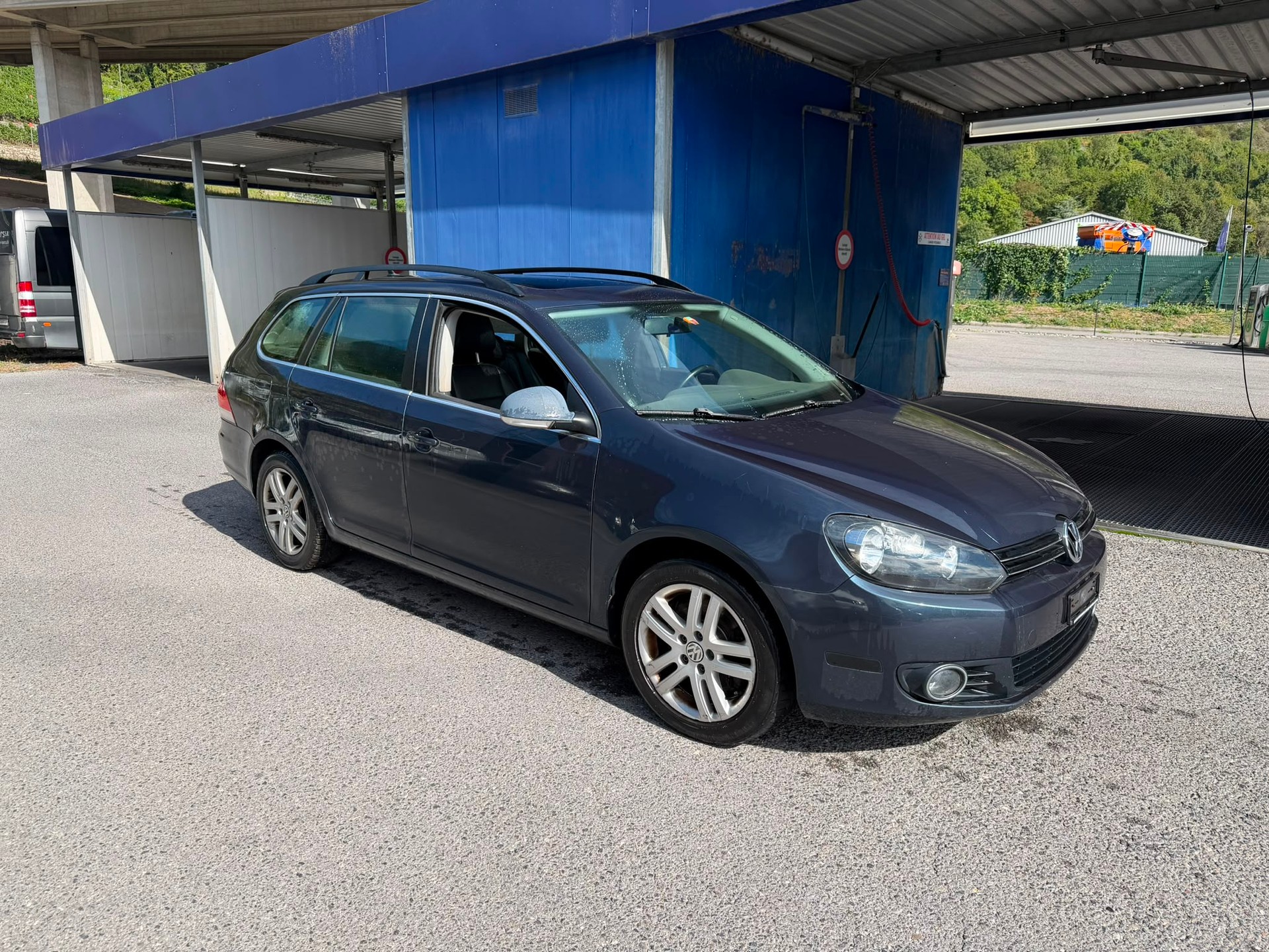 VW Golf Variant 2.0 TDI Comfortline DSG-image-0
