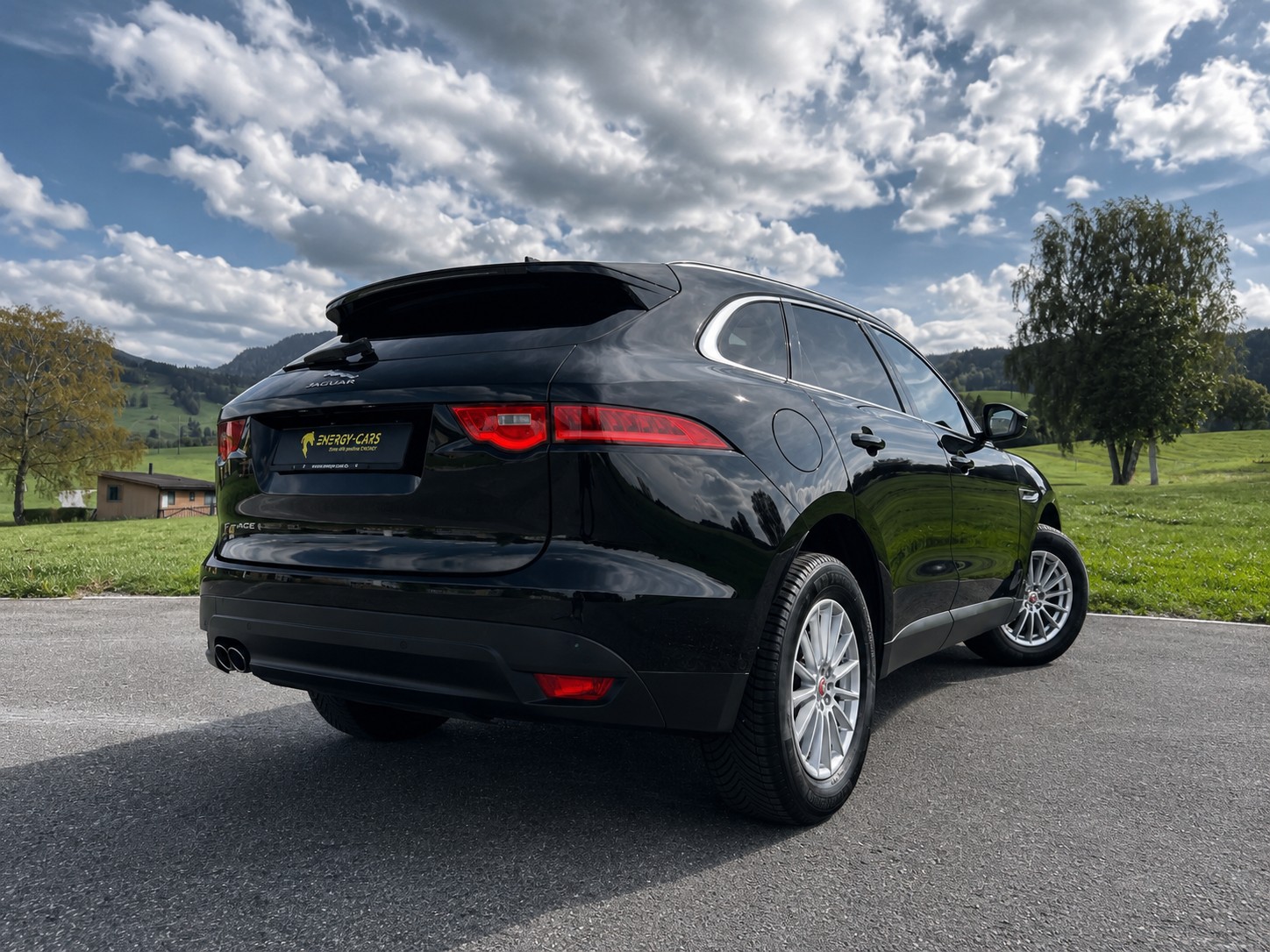 JAGUAR F-Pace 2.0d Pure AWD Automatik-image-2