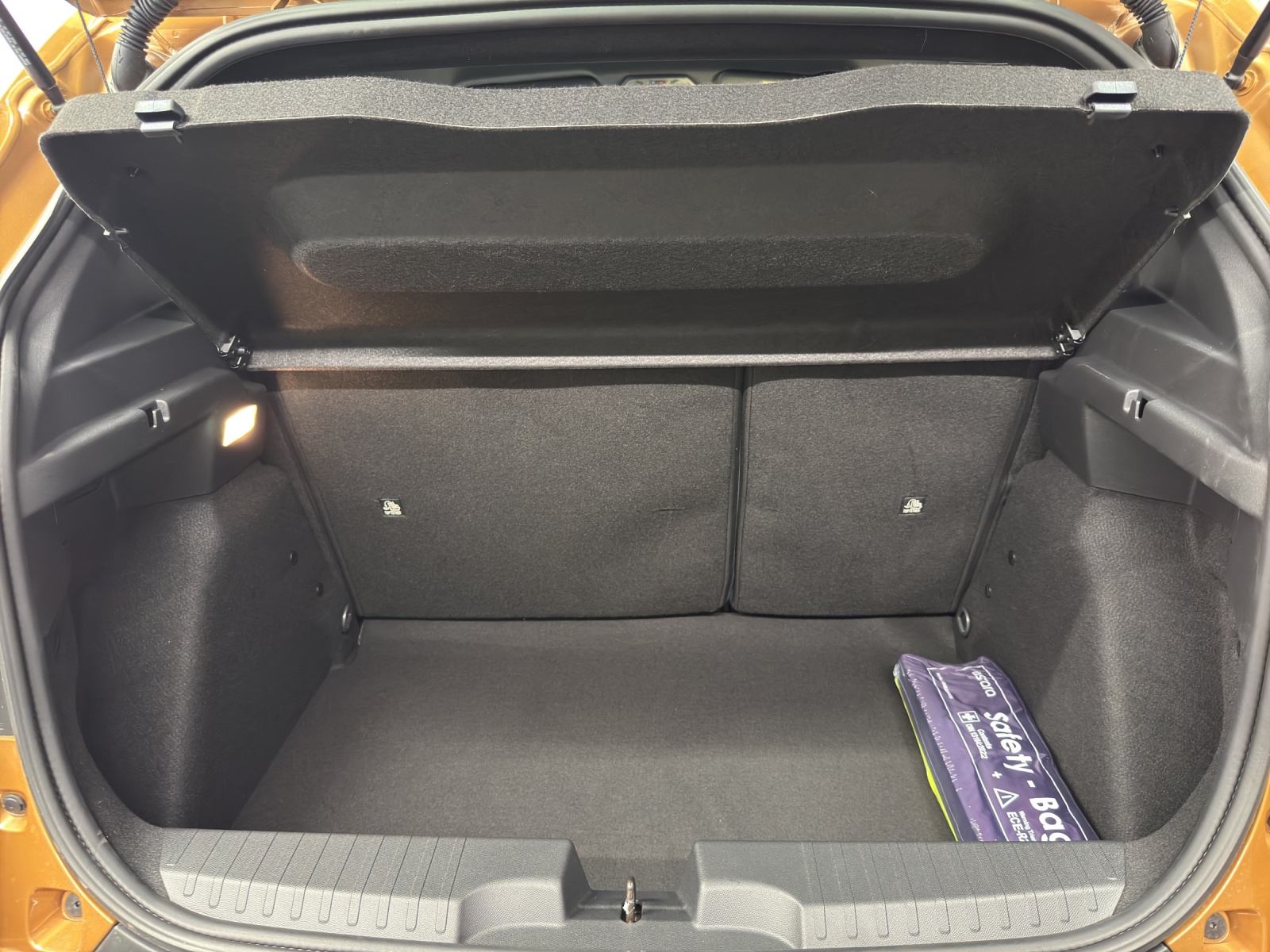 FIAT Grande Panda 1.2 Hybrid La Prima-image-10