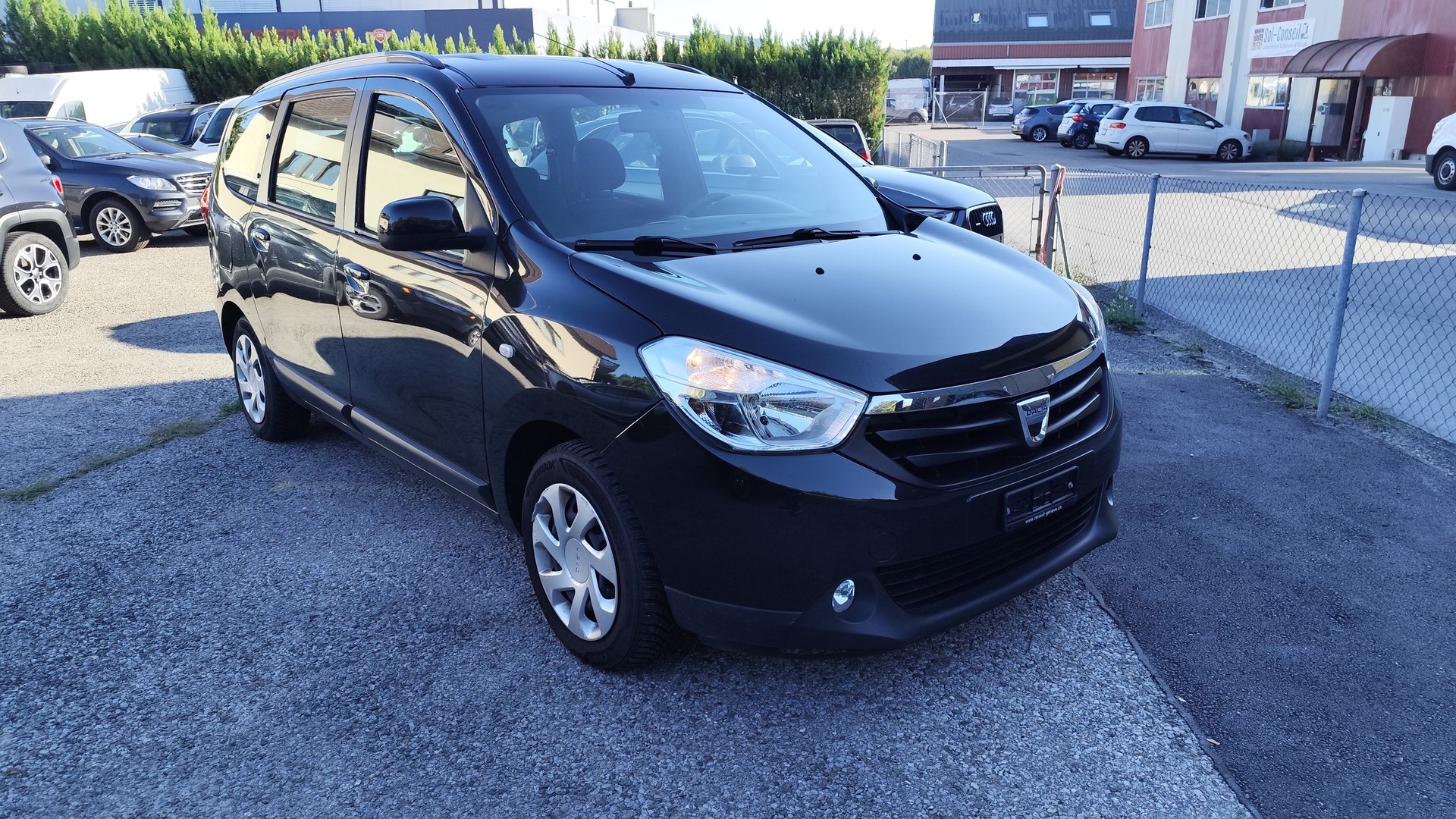 DACIA Lodgy 1.2 Turbo Ambiance 7PL-image-2