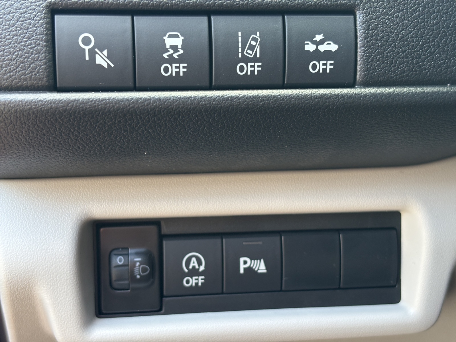 SUZUKI Swift 1.2 Piz Sulai Top Hybrid 4x4-image-17
