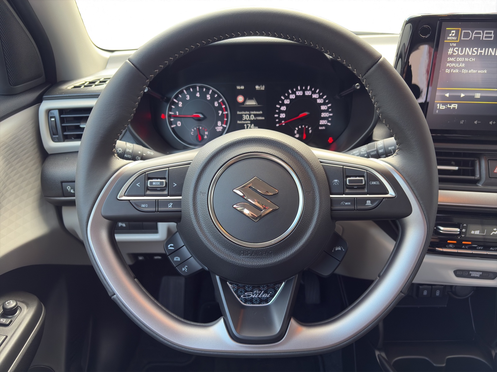 SUZUKI Swift 1.2 Piz Sulai Top Hybrid 4x4-image-10