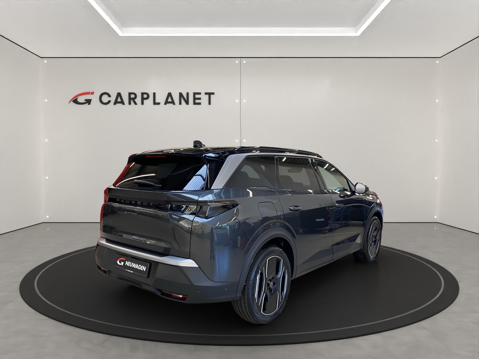PEUGEOT 5008 1.6 PHEV 225 GT Exclusive-image-2