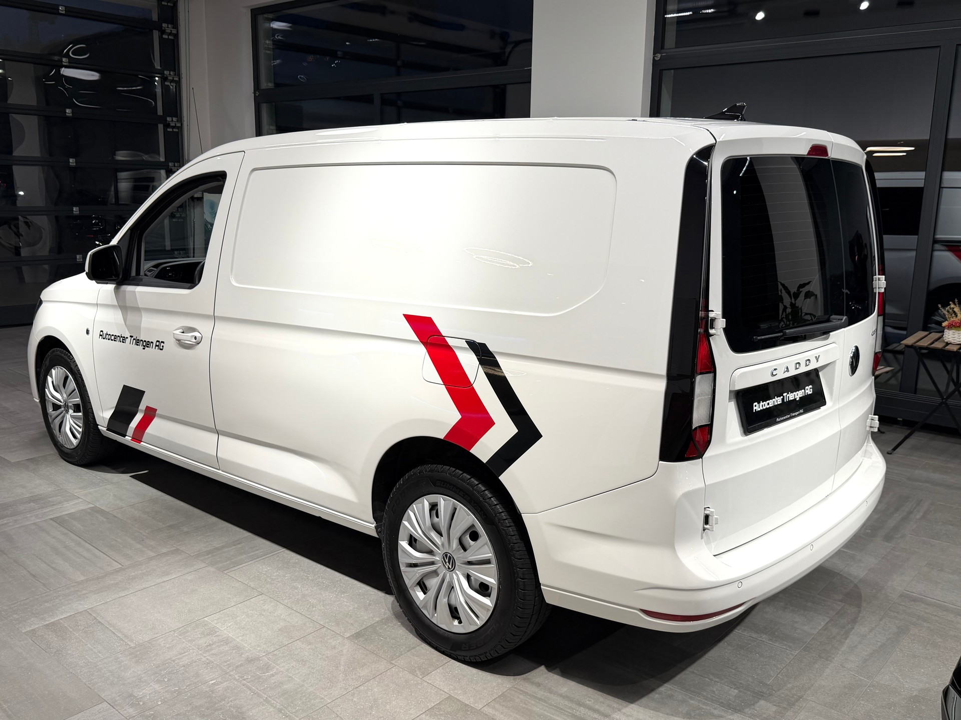 VW Caddy Cargo 2.0TDI Maxi 4Motion-image-6