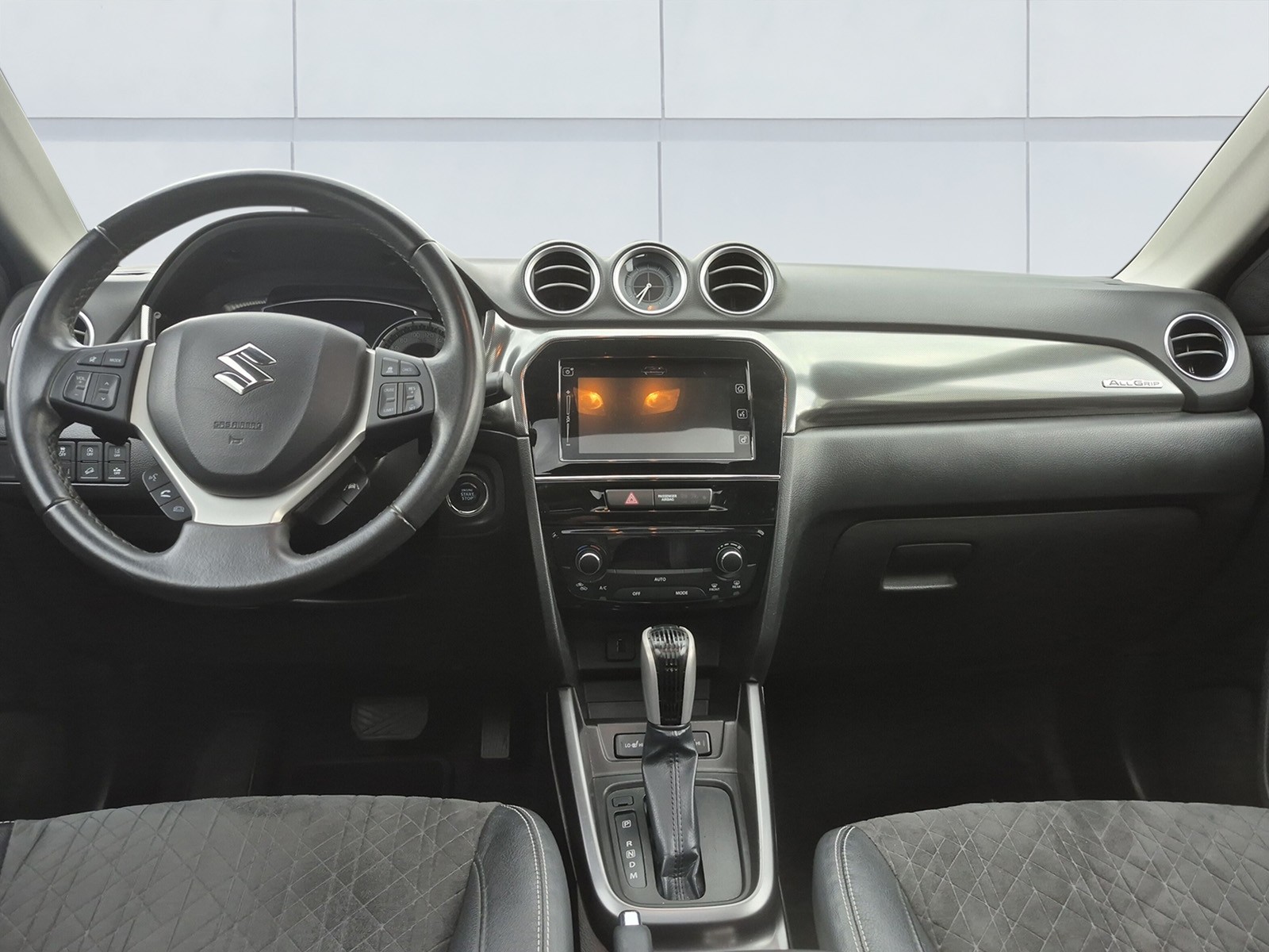 SUZUKI Vitara 1.4 T Compact+ 4x4-image-11