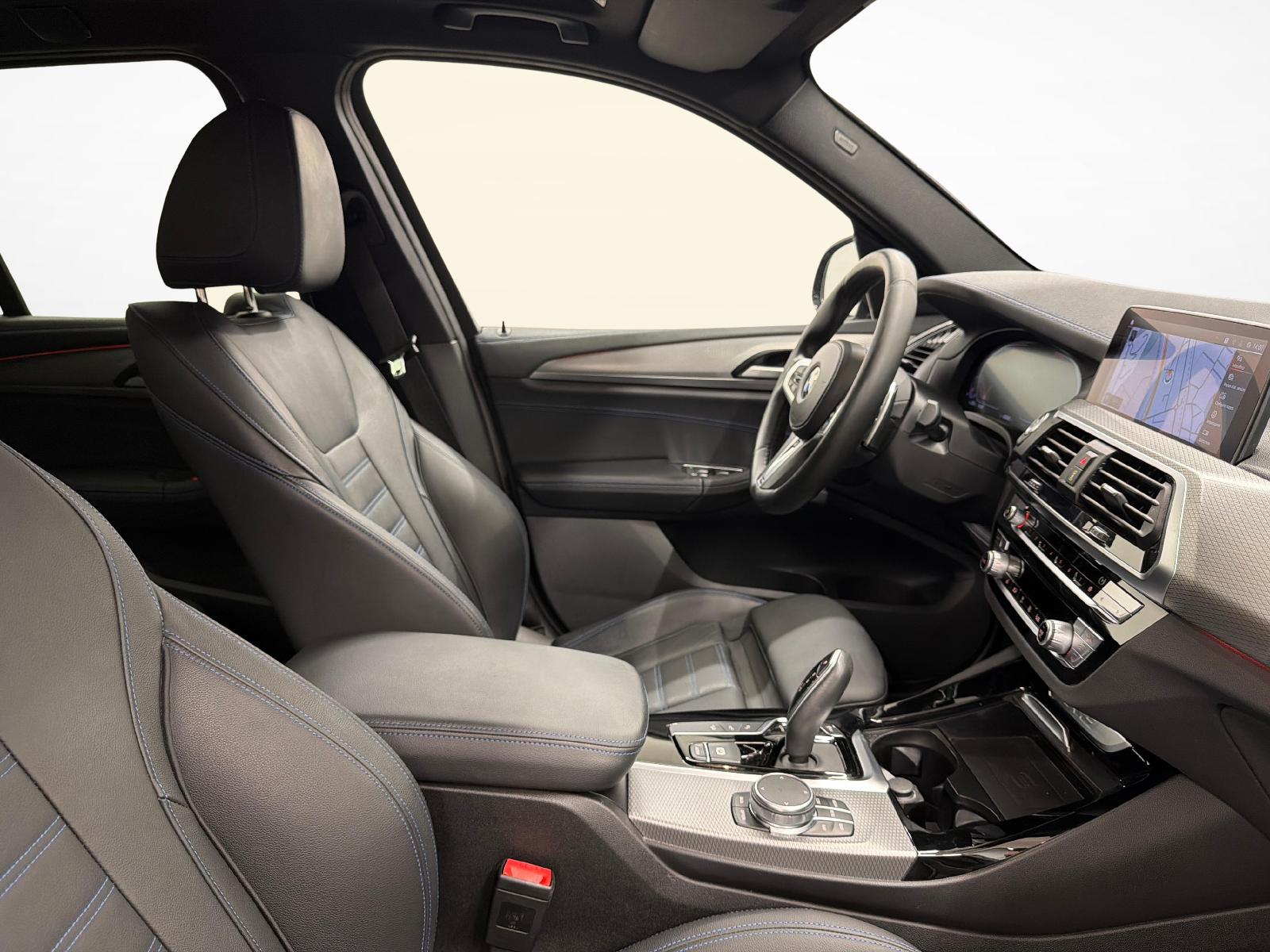 BMW X3 30i xDrive-image-16