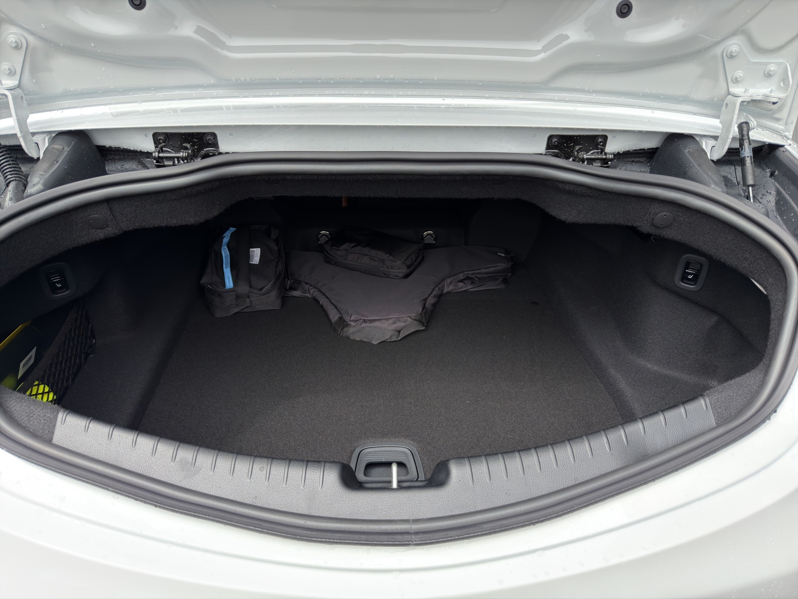 MERCEDES-BENZ CLE 200 Cabrio 4Matic 9G-Tronic-image-12