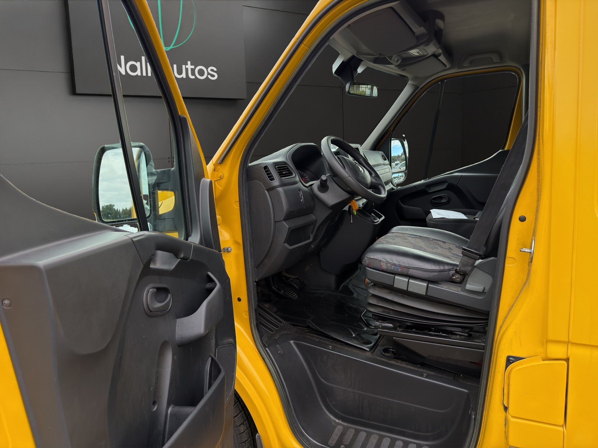 RENAULT Master T35 2.3dCi 135 L3H3-image-11