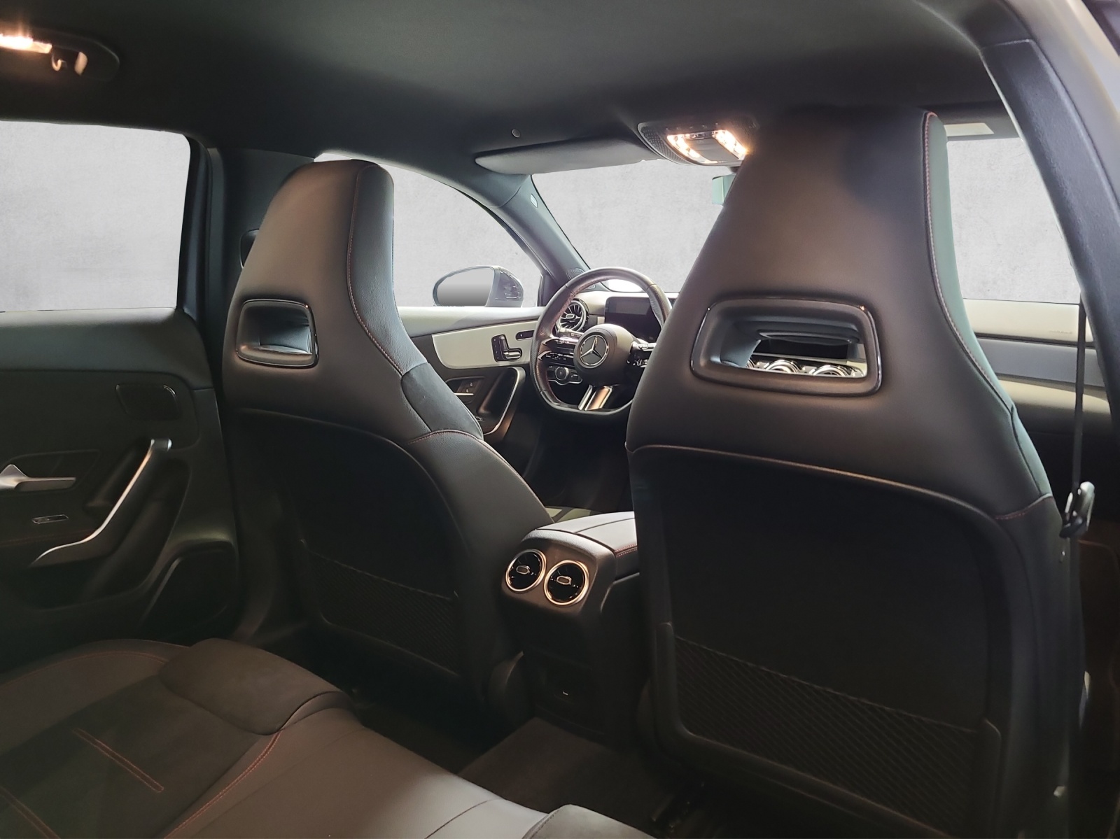 MERCEDES-BENZ A 250 AMG Line 4M W177-image-6