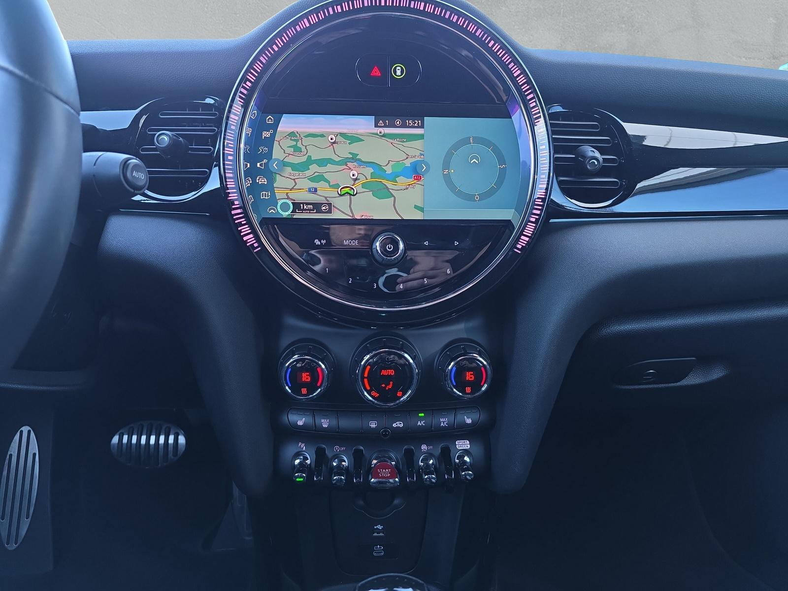 MINI John Cooper Works Cabrio F57 2.0i (CH)-image-17