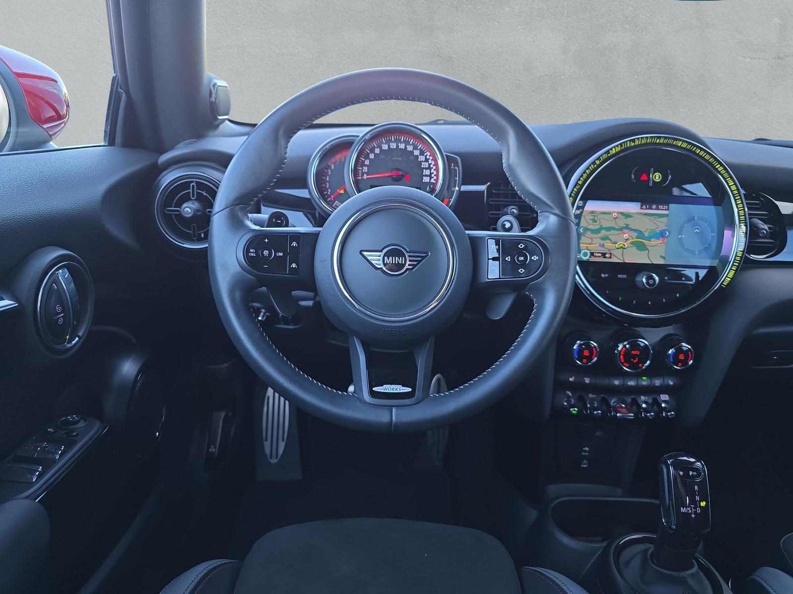 MINI John Cooper Works Cabrio F57 2.0i (CH)-image-20