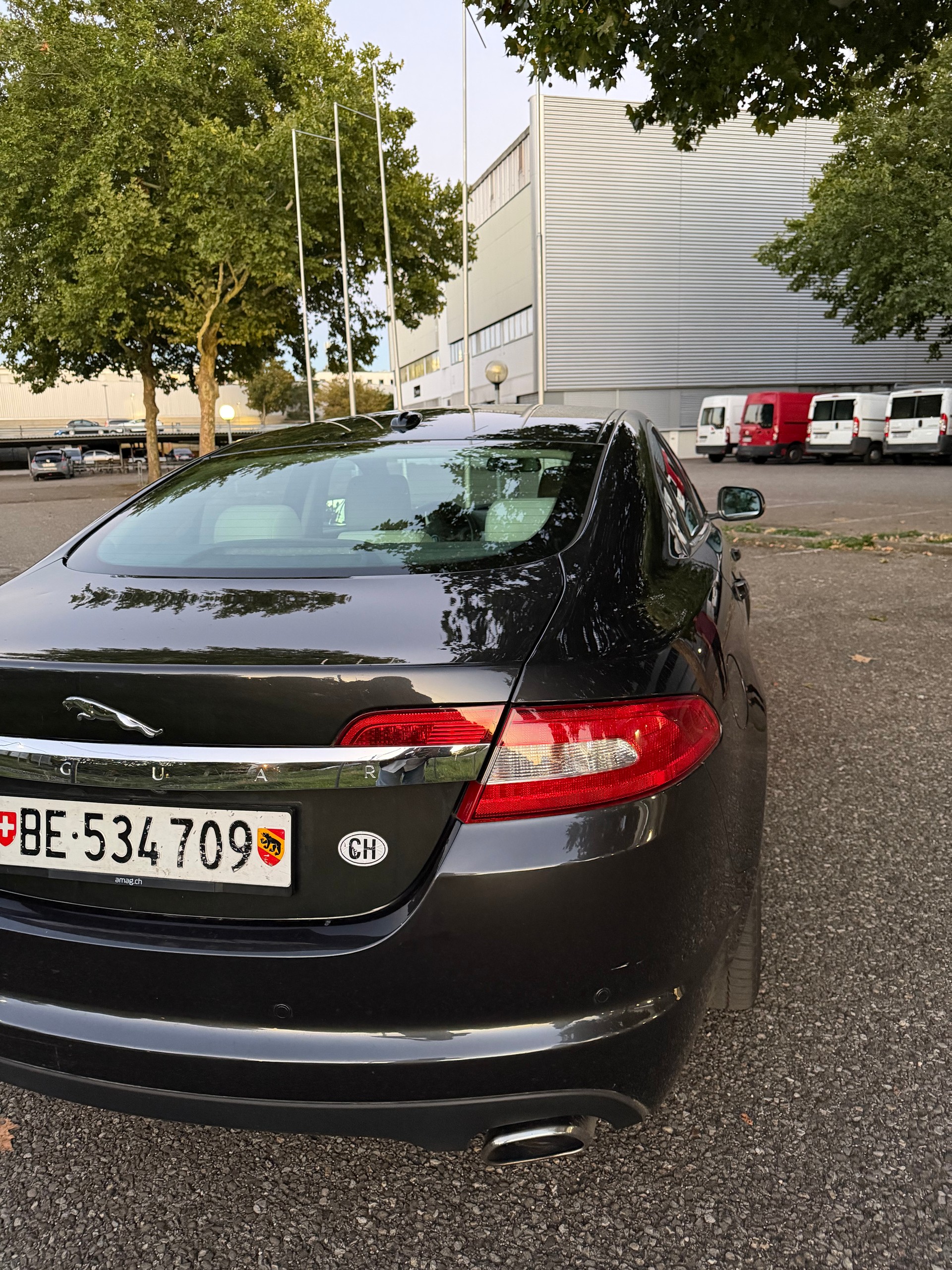 JAGUAR XF 3.0d V6 Prem. Luxury-image-14