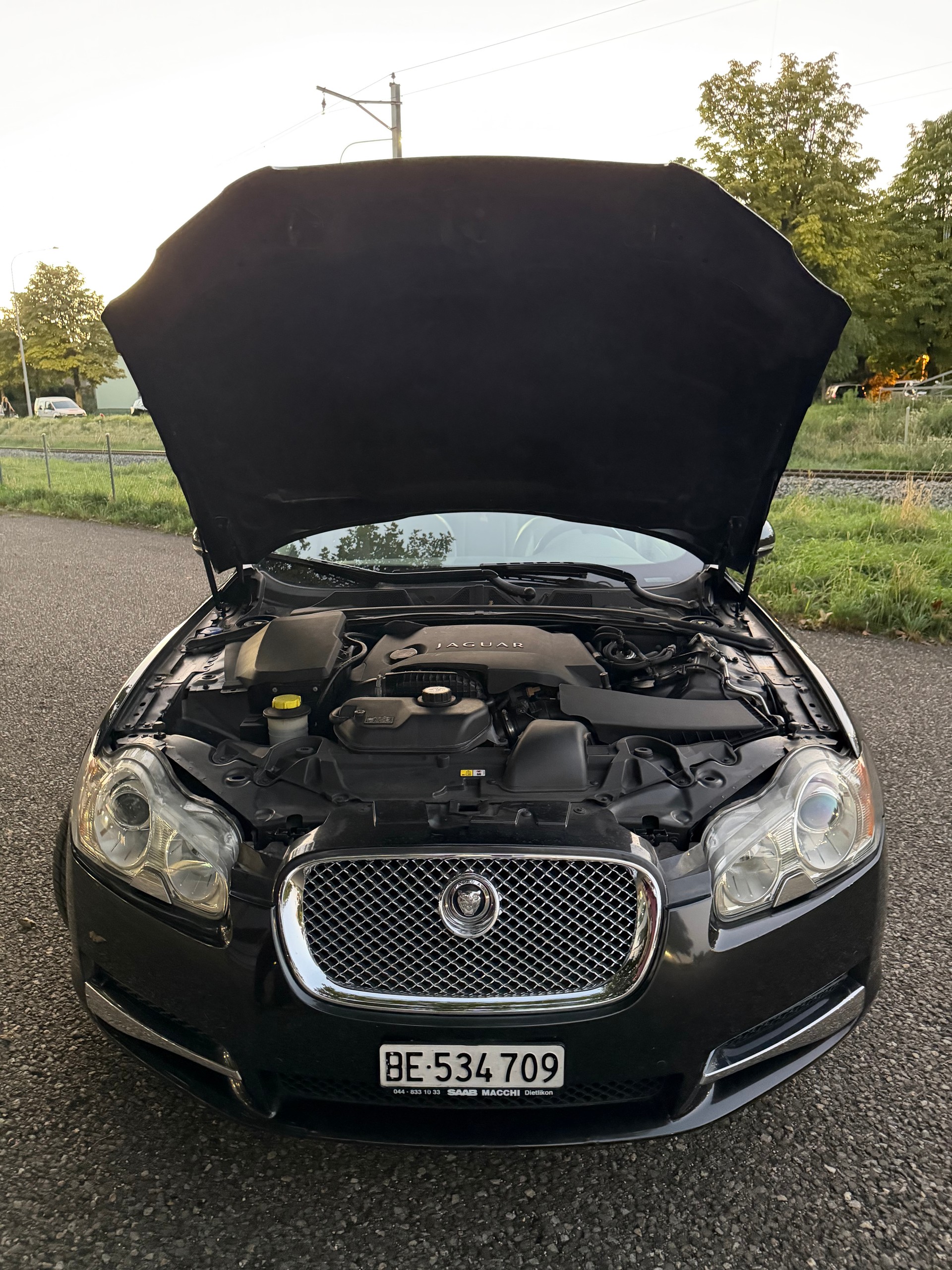 JAGUAR XF 3.0d V6 Prem. Luxury-image-10
