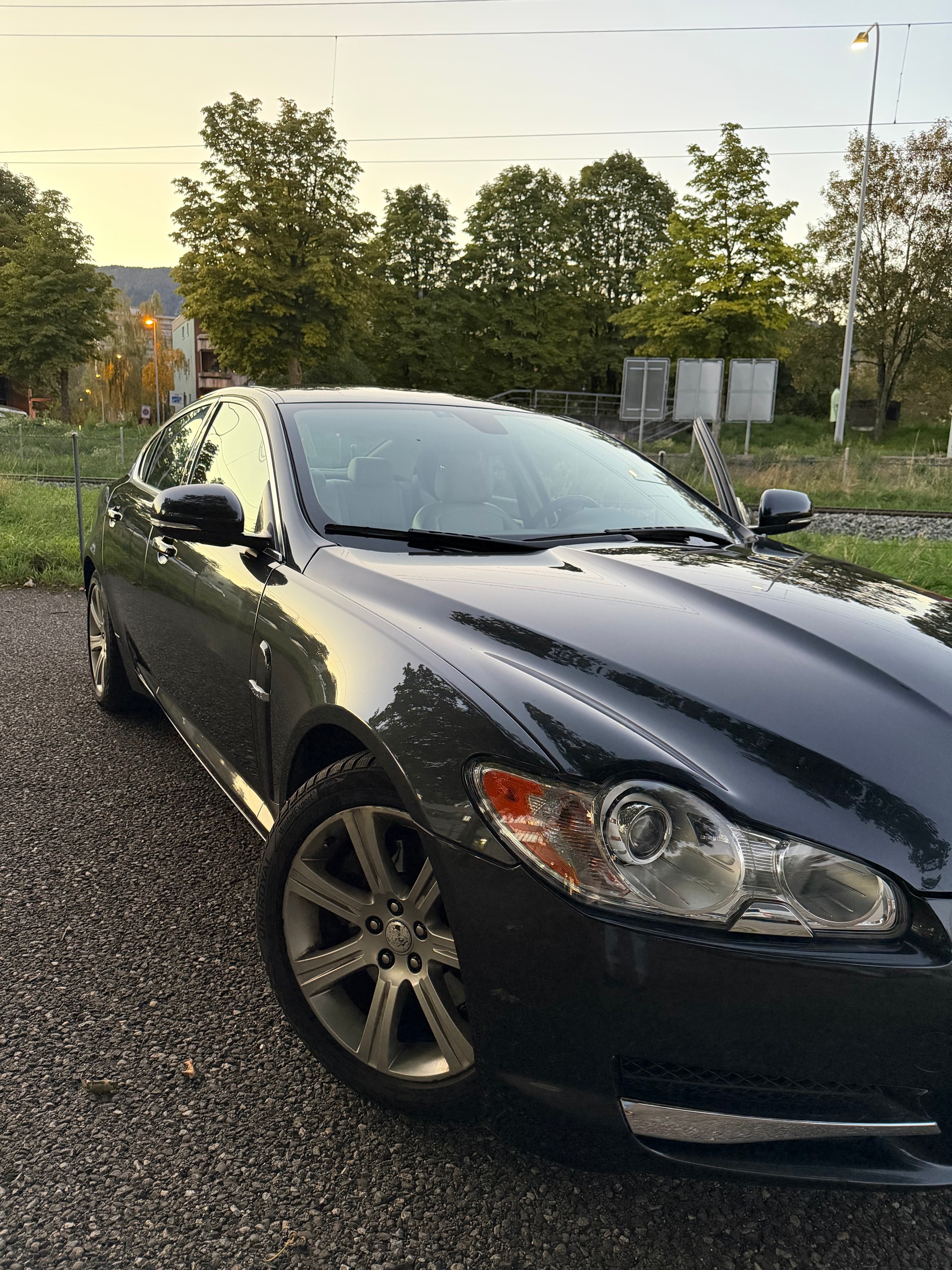 JAGUAR XF 3.0d V6 Prem. Luxury-image-8