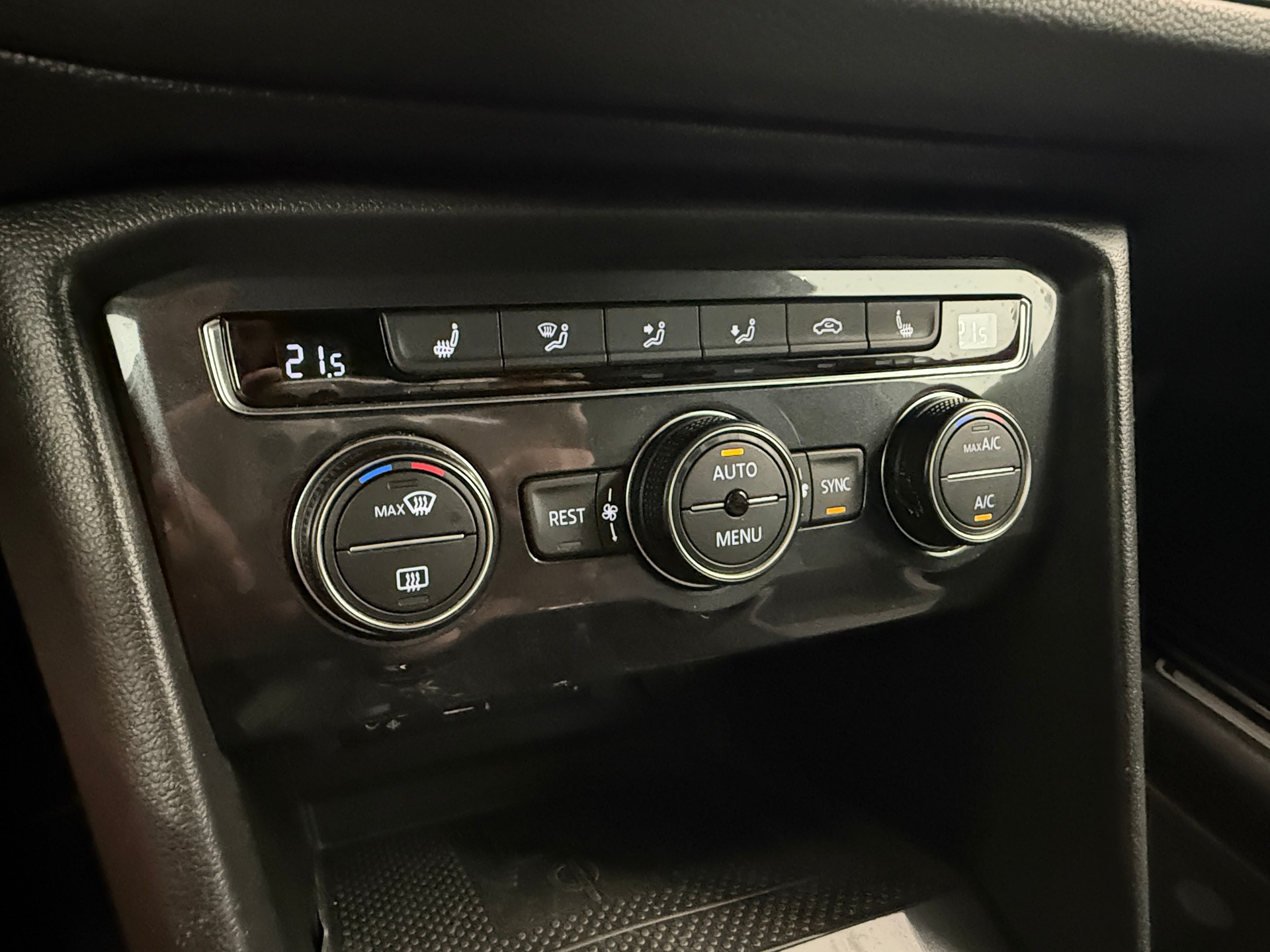 VW Tiguan 2.0TSI R-Line 4Motion DSG Ab 220.- pro Monat-image-16