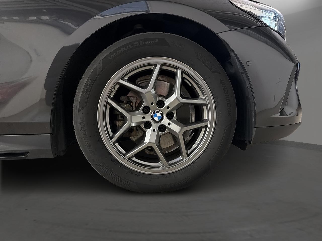BMW 520d xDrive Limousine-image-27